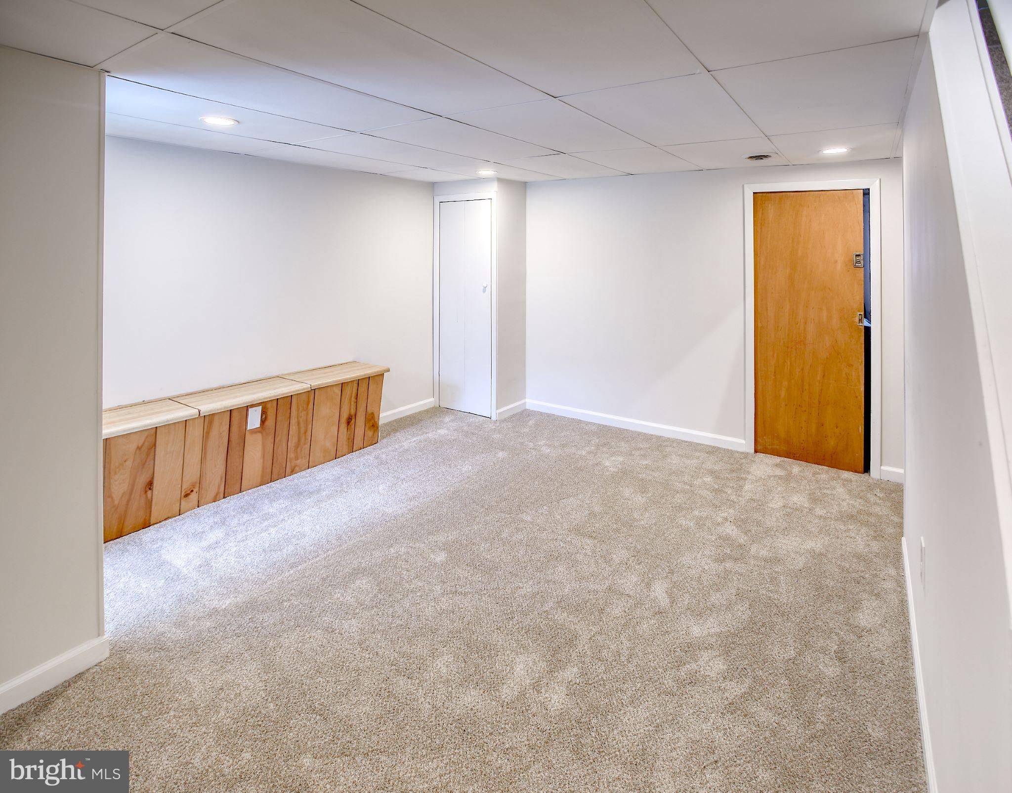 WEST HILLS - Residential