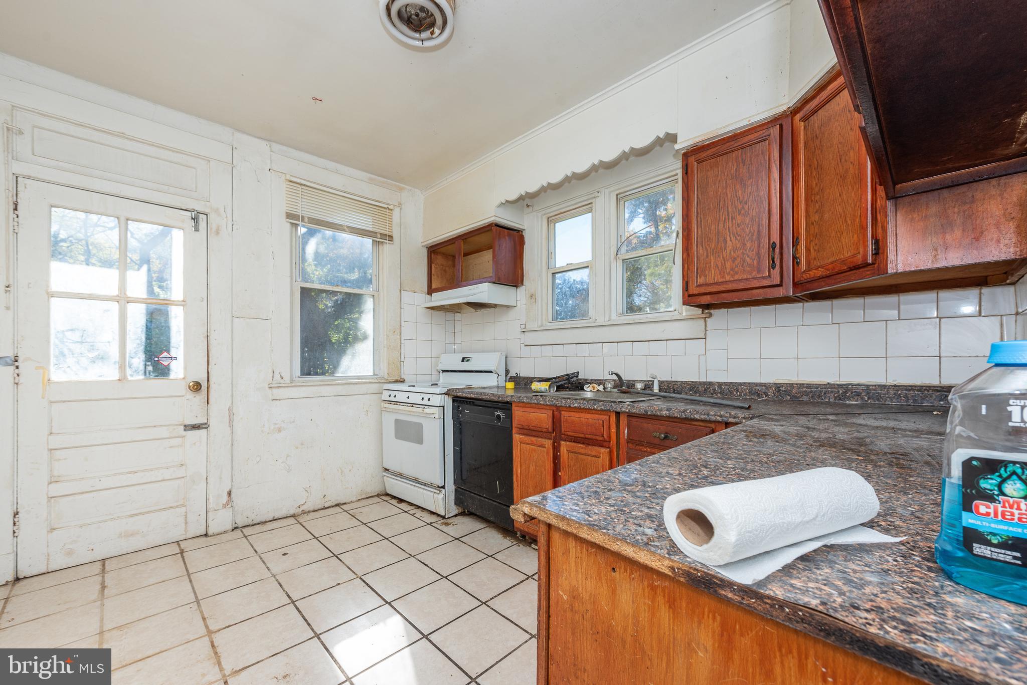 ROGNEL HEIGHTS - Residential