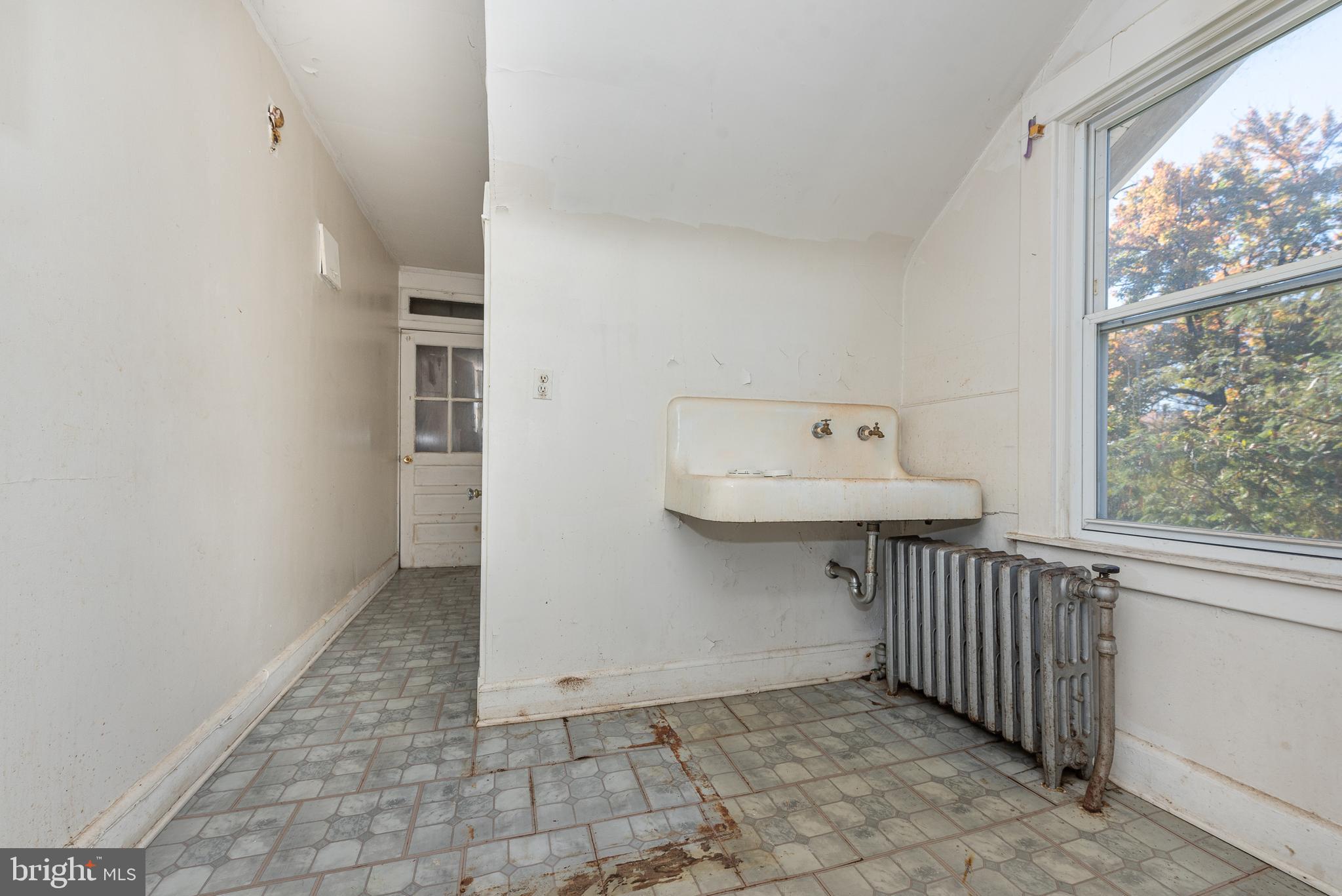 ROGNEL HEIGHTS - Residential