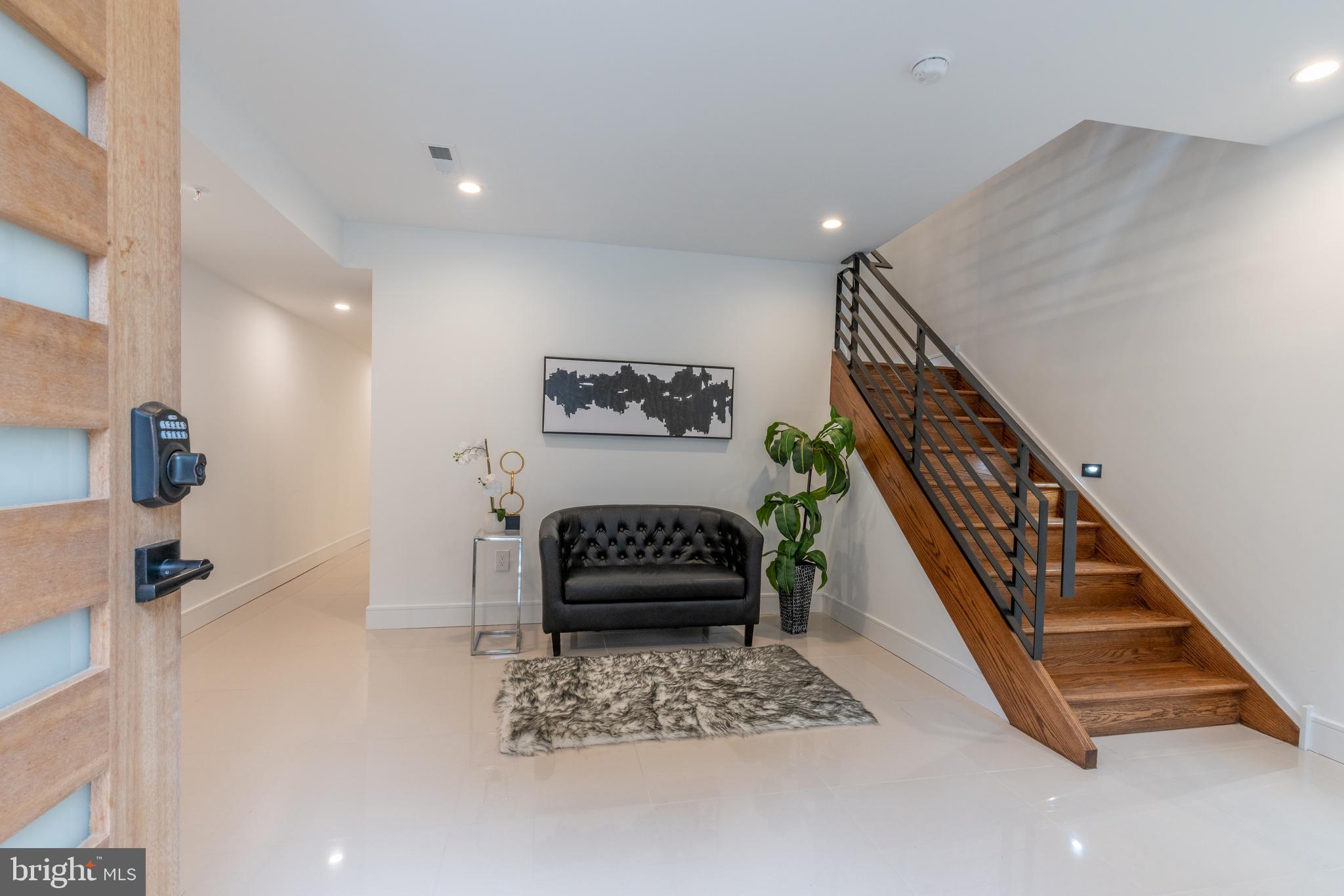 1111 E DUNTON STREET