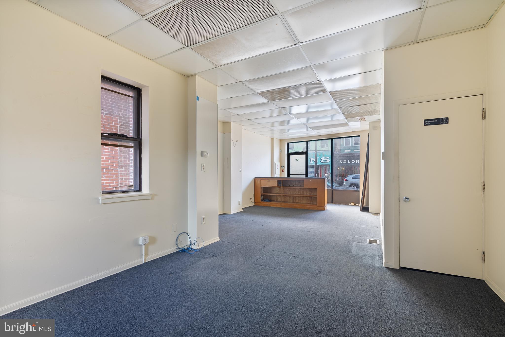QUEEN VILLAGE - Residential Income