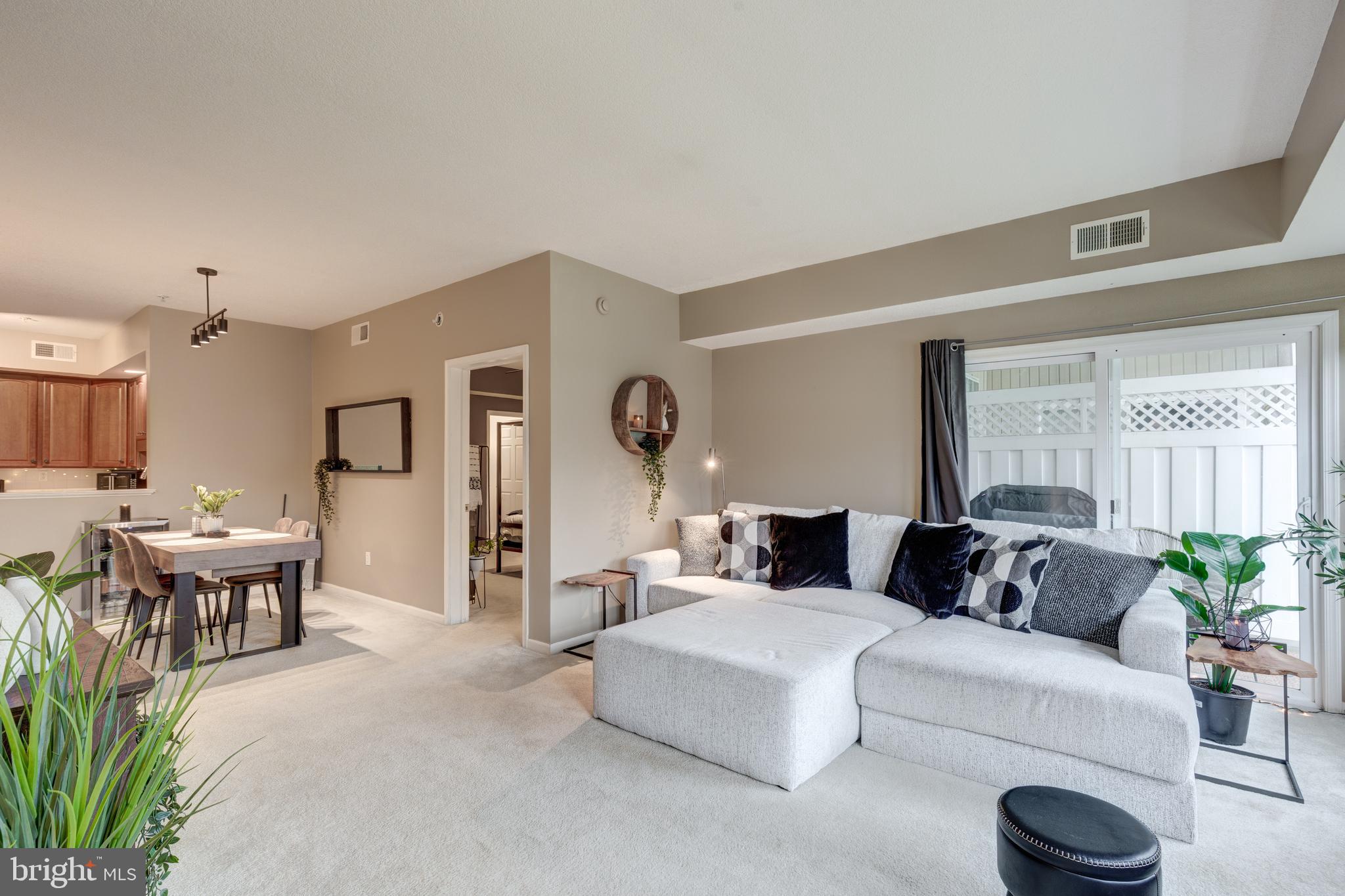 304 N MARSHVIEW ROAD 304