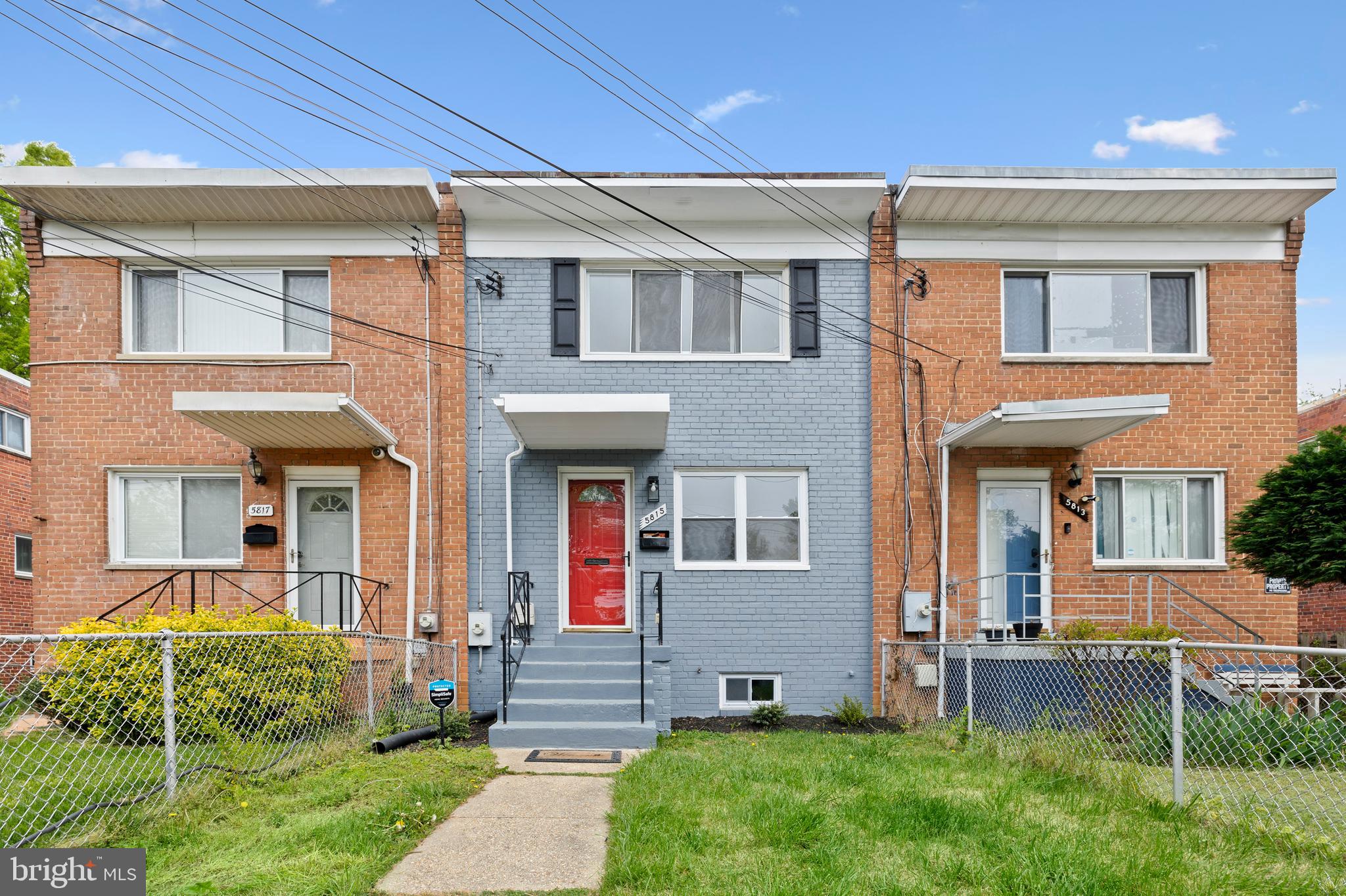 WOOD MANOR - Residential