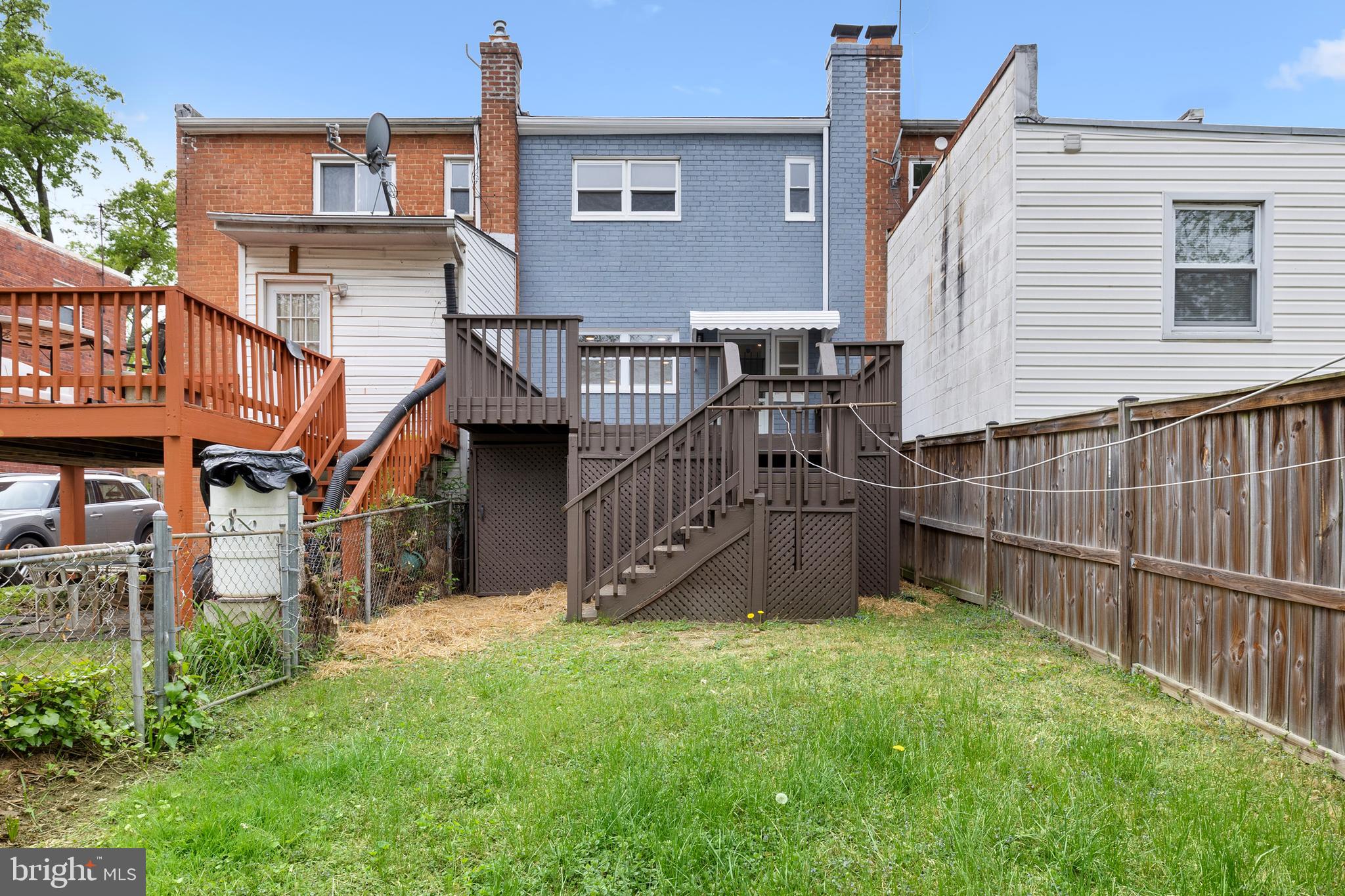 WOOD MANOR - Residential