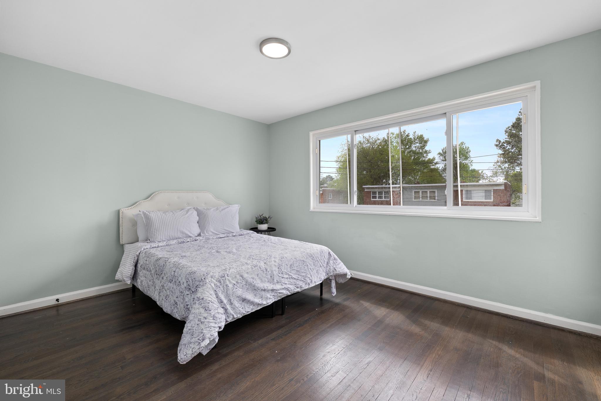 WOOD MANOR - Residential