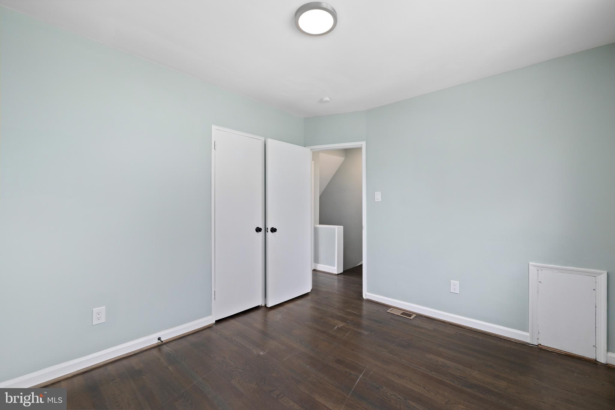 WOOD MANOR - Residential