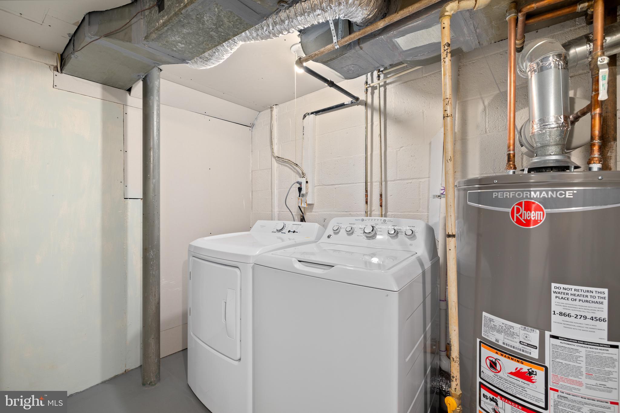 WOOD MANOR - Residential