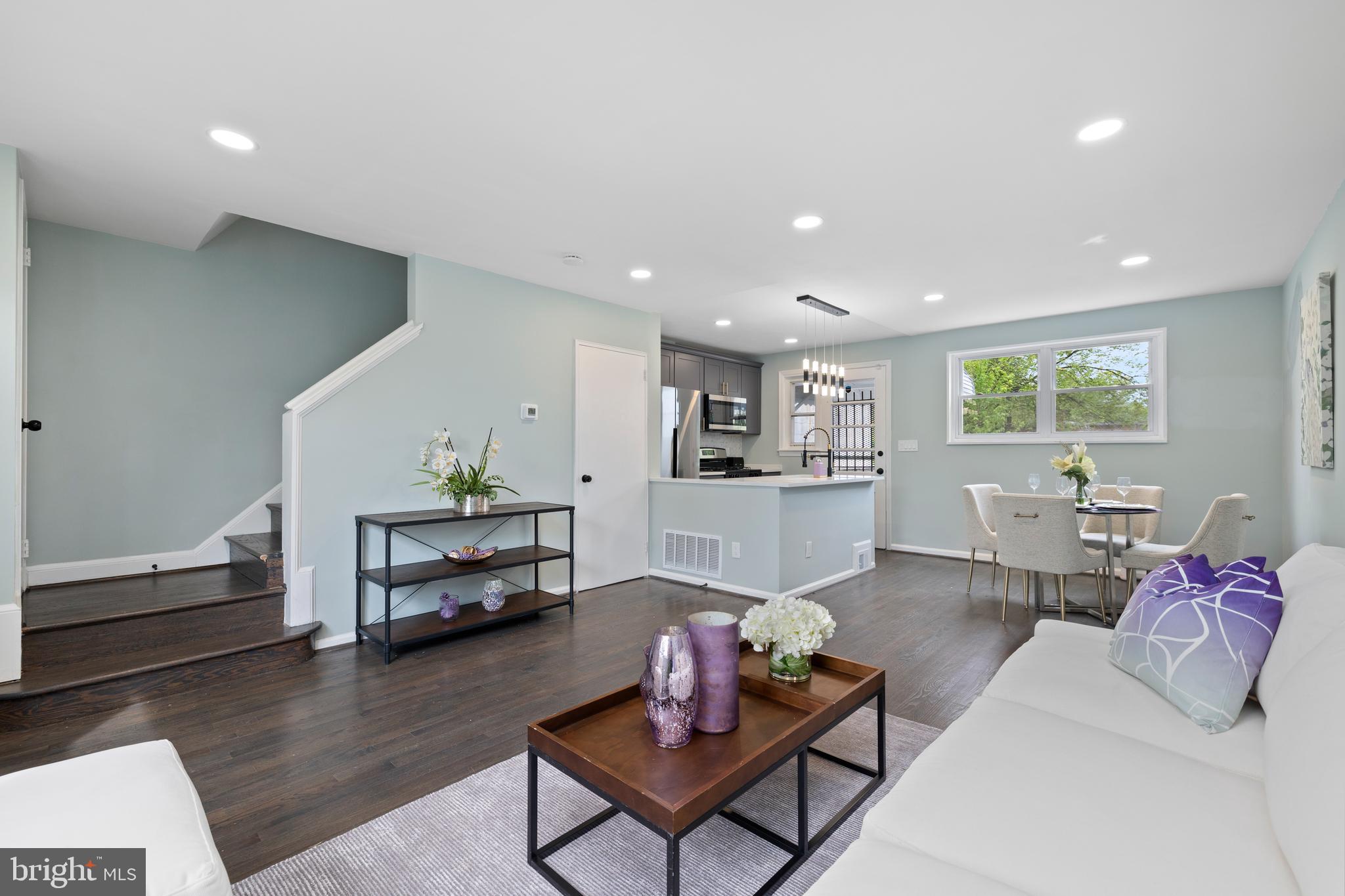 WOOD MANOR - Residential