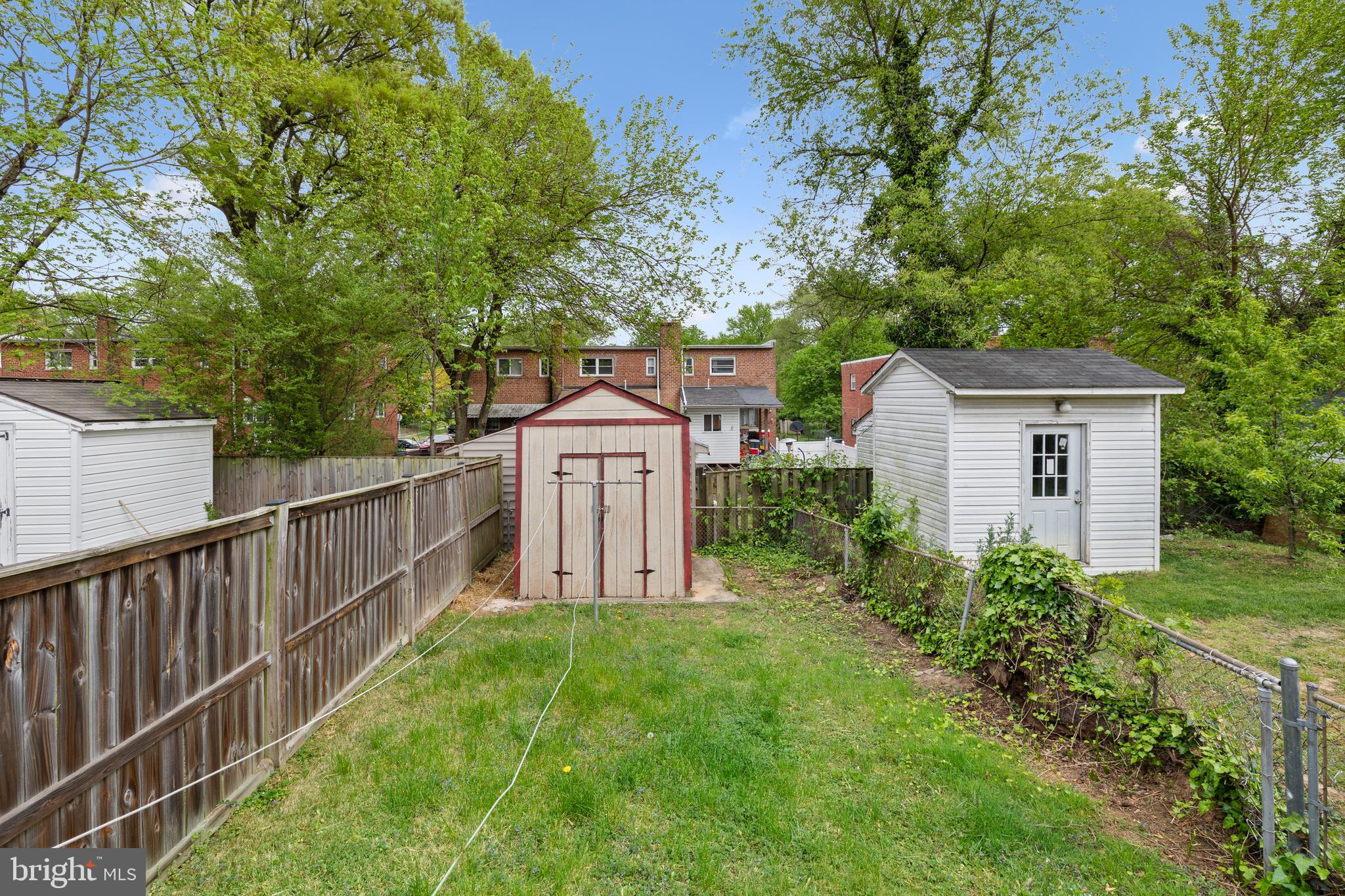 WOOD MANOR - Residential