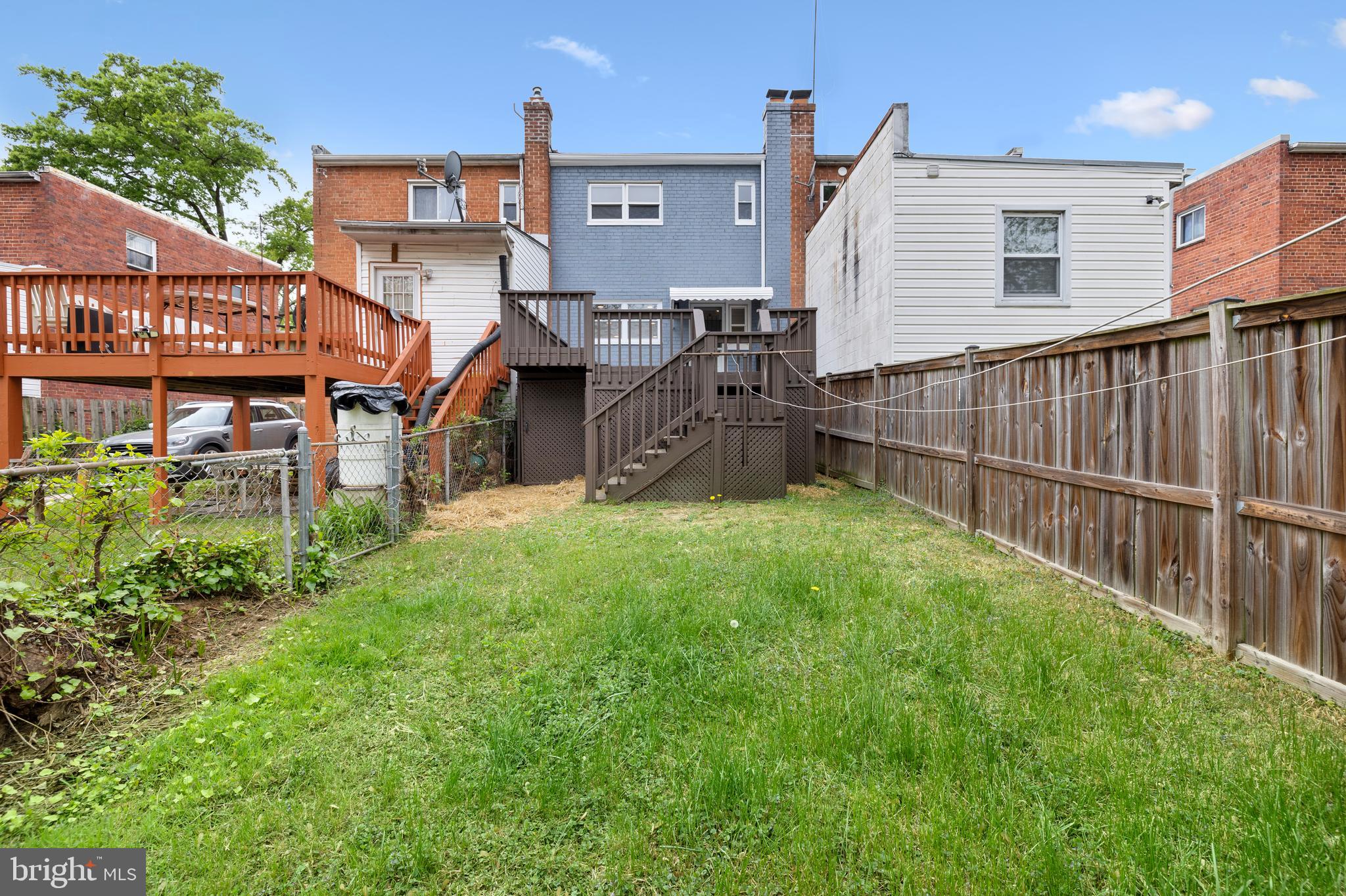 WOOD MANOR - Residential