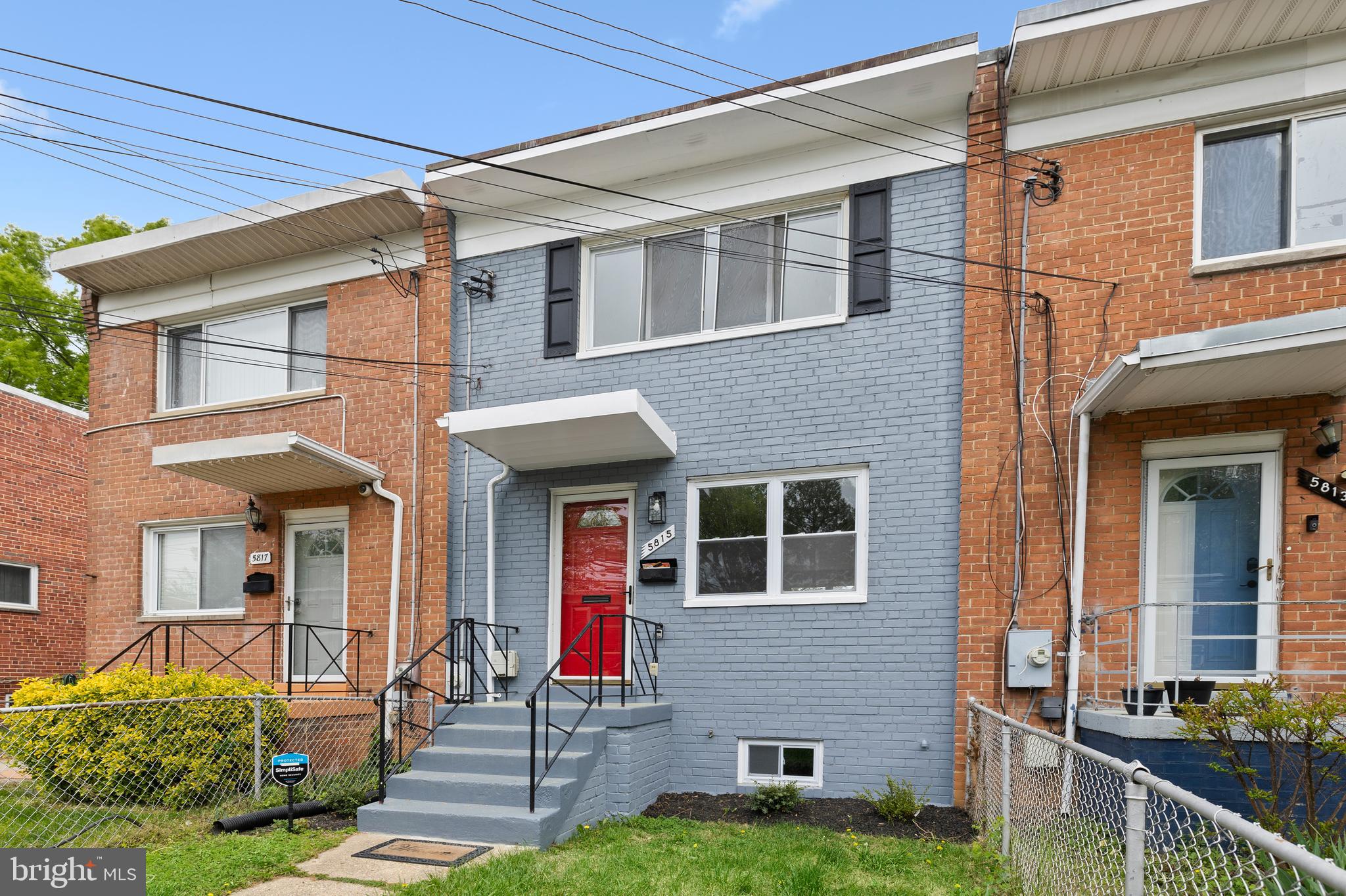 WOOD MANOR - Residential