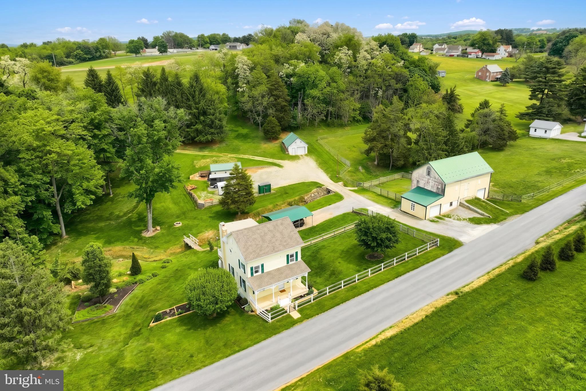 1425 SUNNYSIDE ROAD