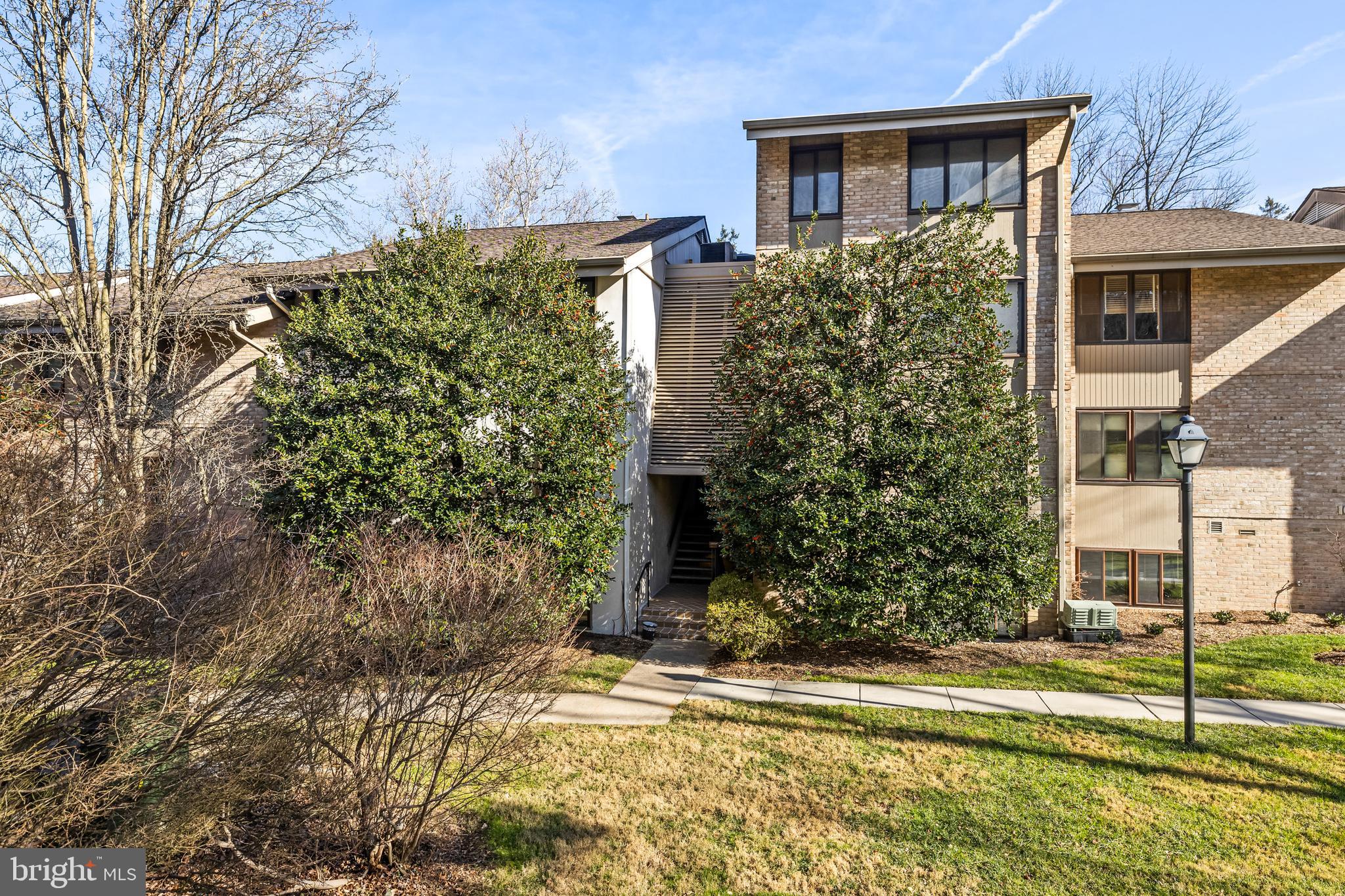 DUNN'S GROVE - Residential