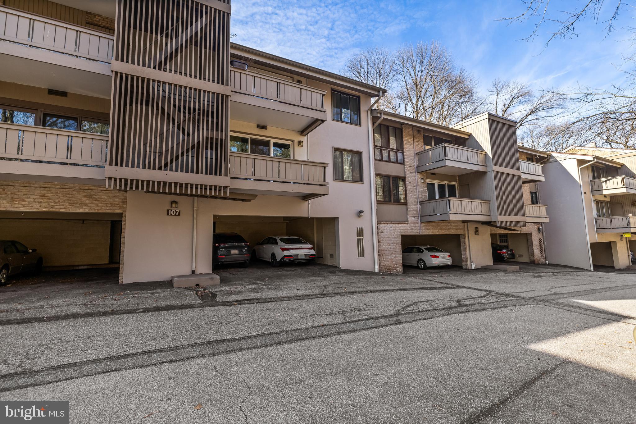 DUNN'S GROVE - Residential