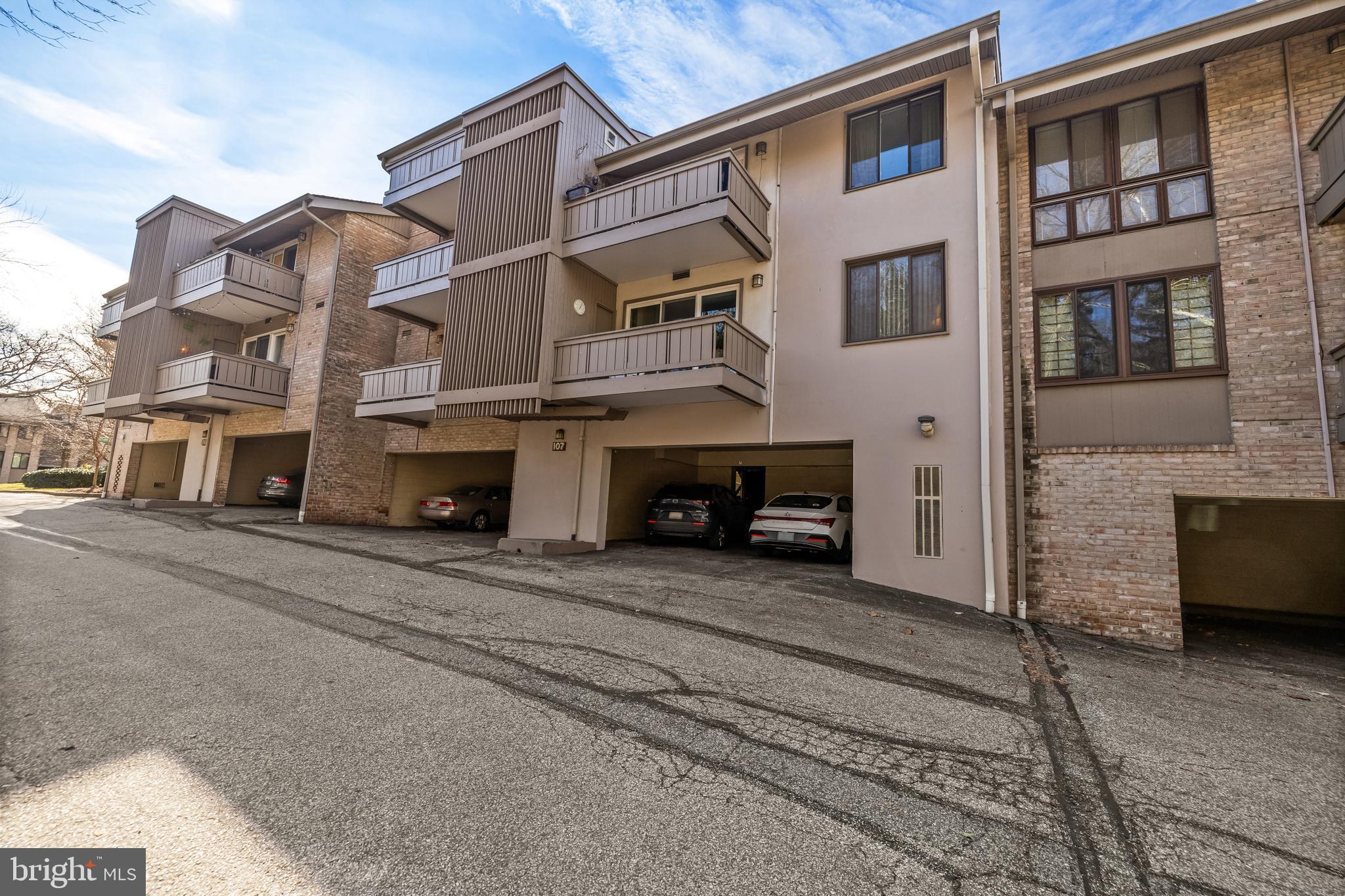 DUNN'S GROVE - Residential