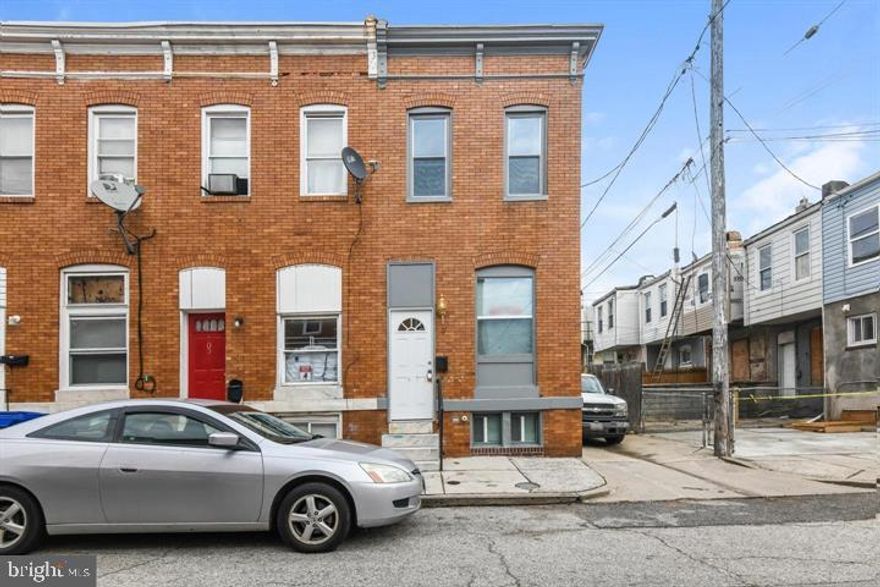 Stately 3BR, 3.5BA townhome is updated and ready for new residents. The living room features large windows that let in natural light and is a great space for entertaining.

FREE MONEY when you Purchase this home … $10,000 and Maybe even $15,000 !!!  Certain restriction naturally apply.   See flier or contact listing agent.