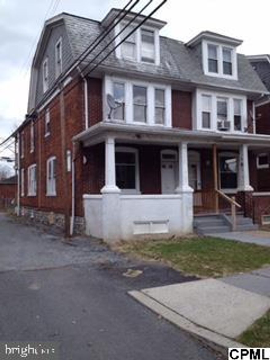 Agent is Owners' Spouse    This is a Residential Investment Property