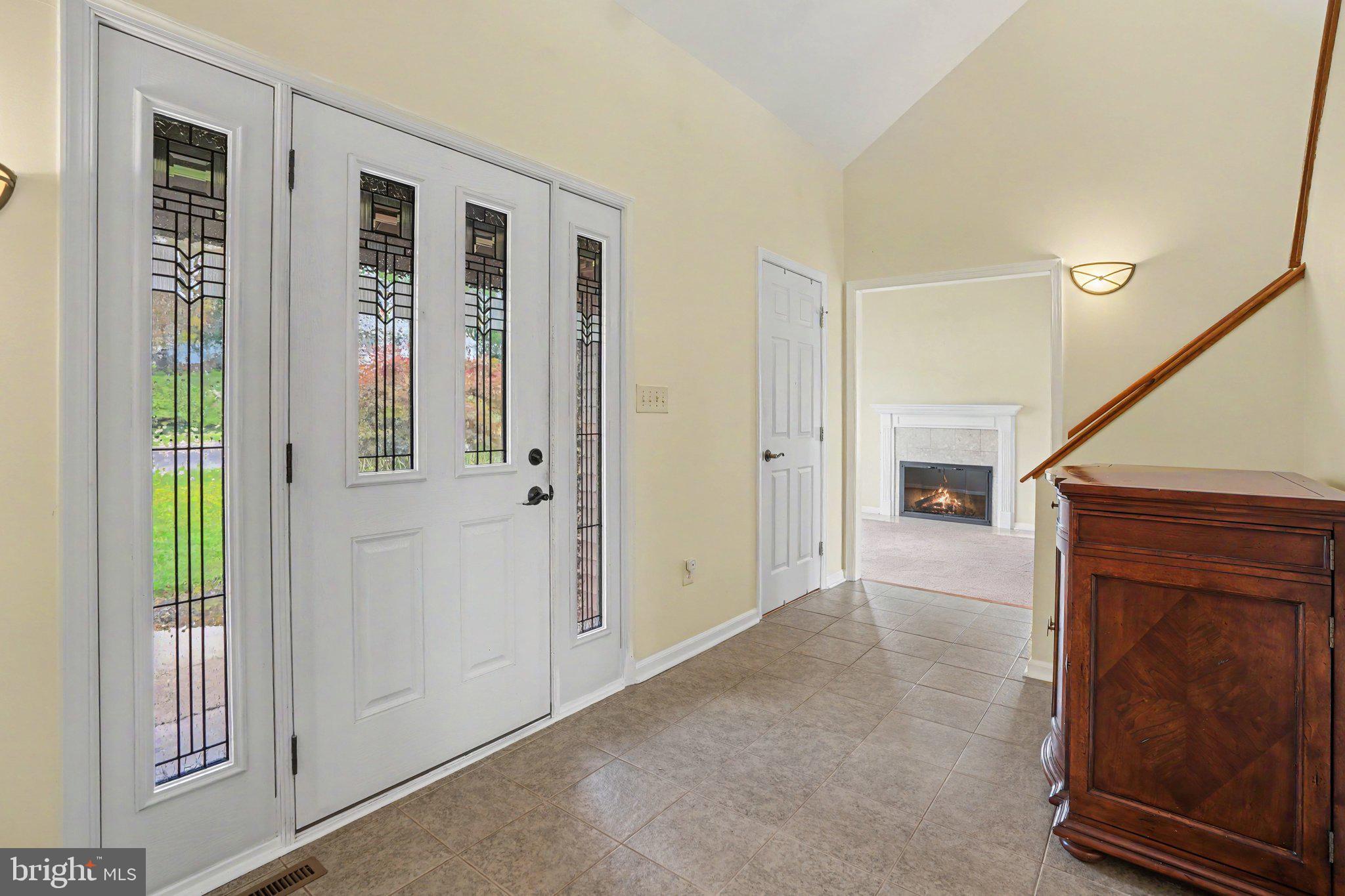 2093 FAIRWAY LANE