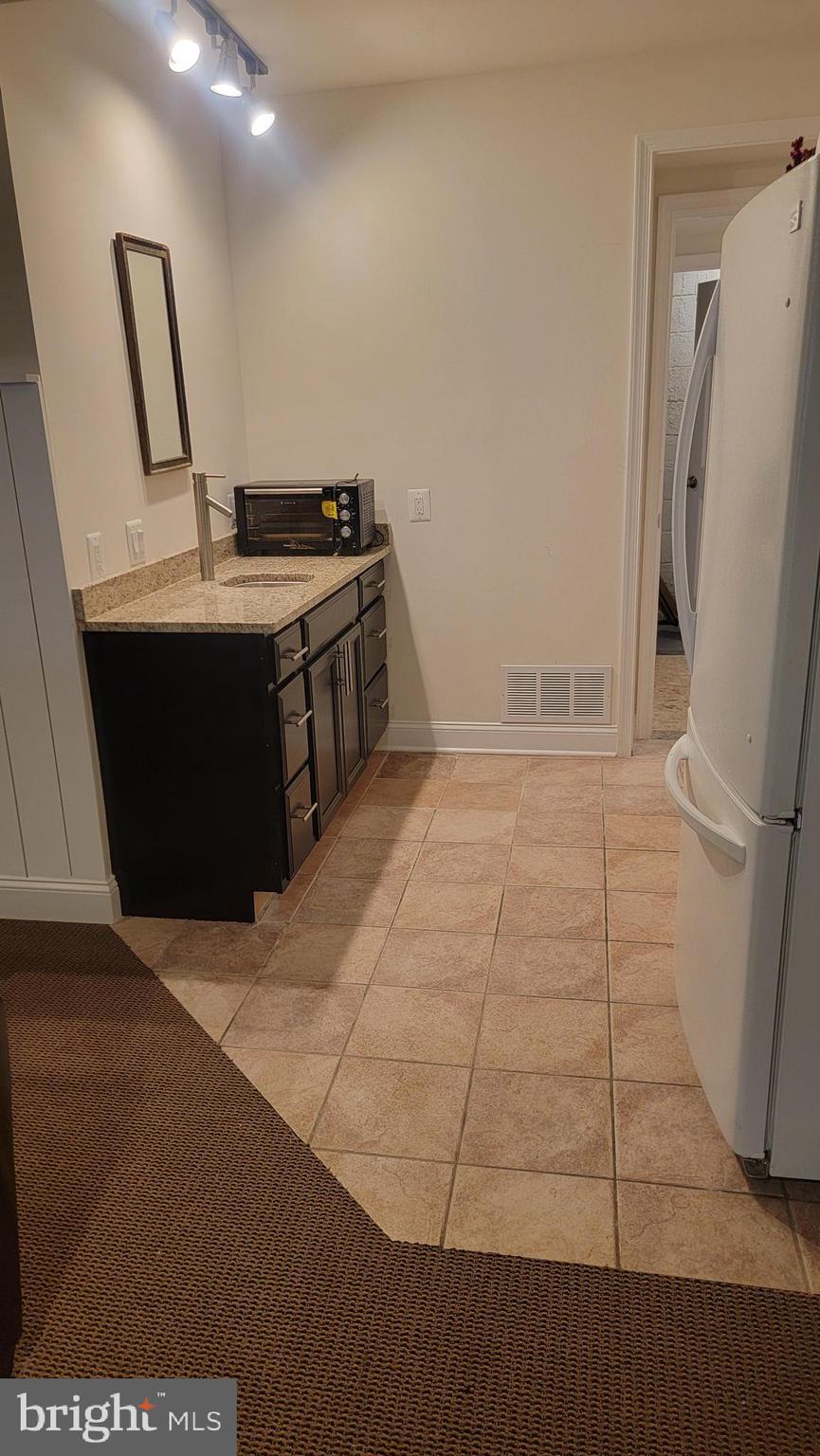 KIMBERLY WOODS VILLAGE - Residential