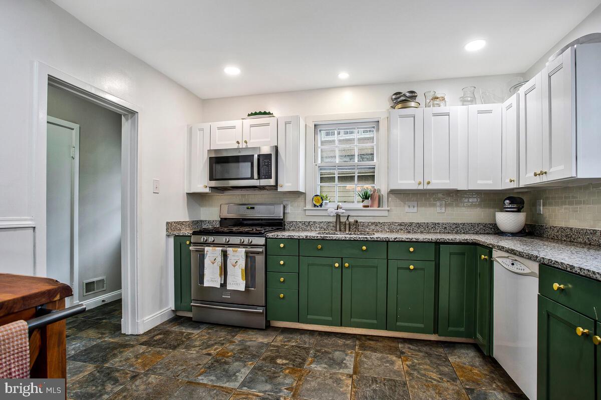 HOMEWOOD - Residential