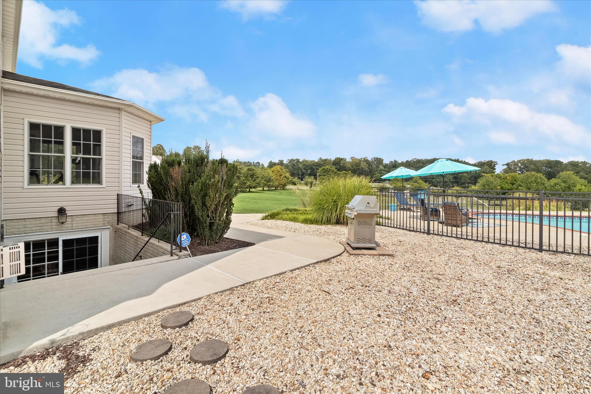 HAY MEADOW OVERLOOK - Residential