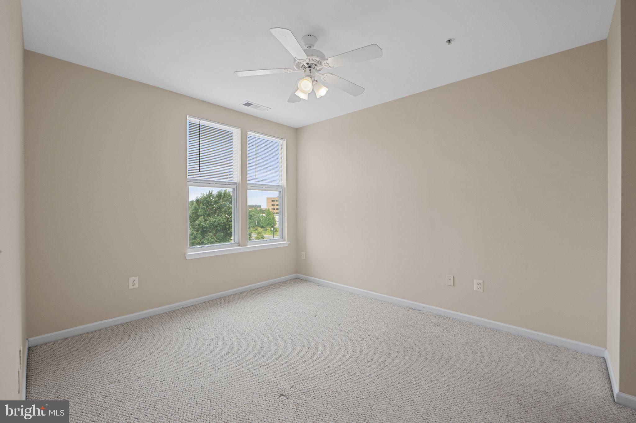 SAVOY AT RESTON TOWN CENTER - Residential