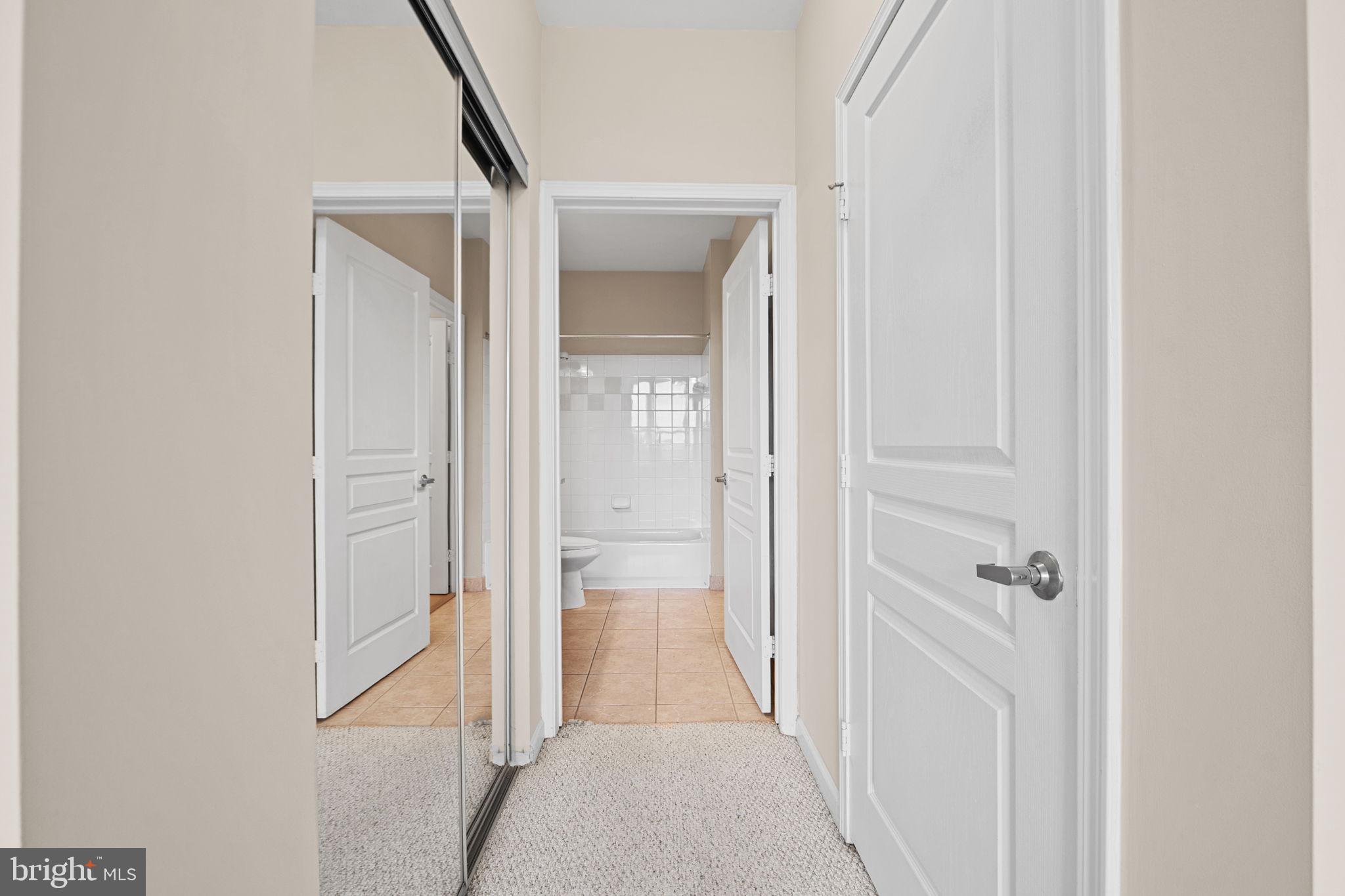 SAVOY AT RESTON TOWN CENTER - Residential