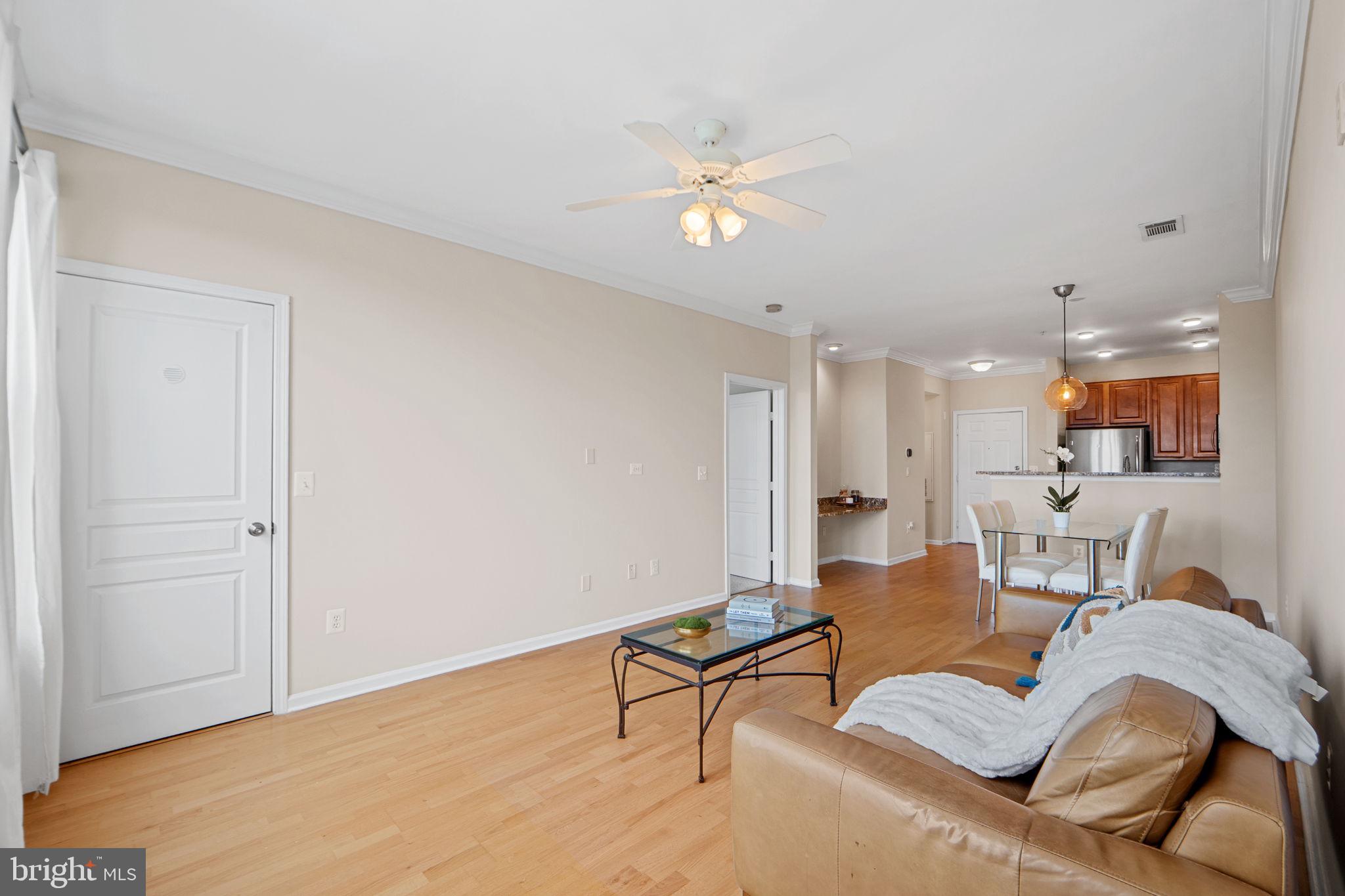 SAVOY AT RESTON TOWN CENTER - Residential