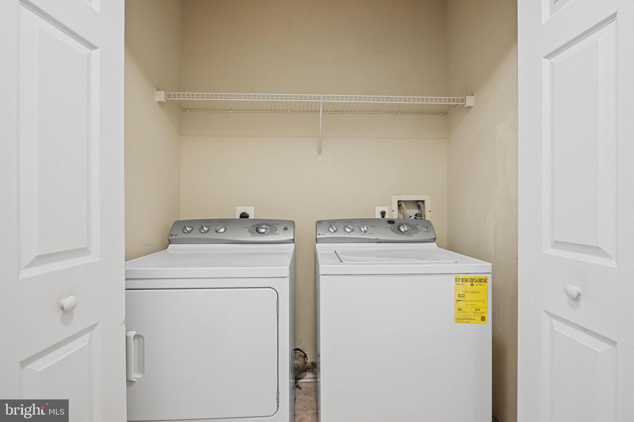 SAVOY AT RESTON TOWN CENTER - Residential