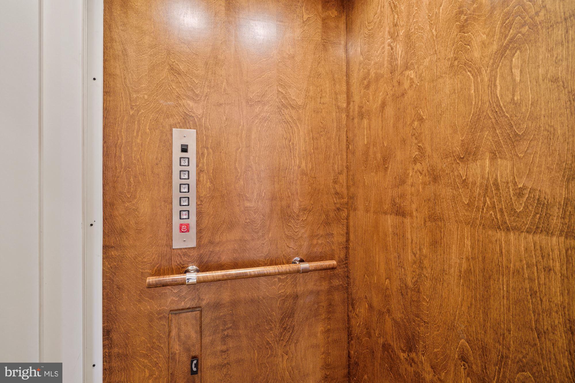 LEE HEIGHTS - Residential