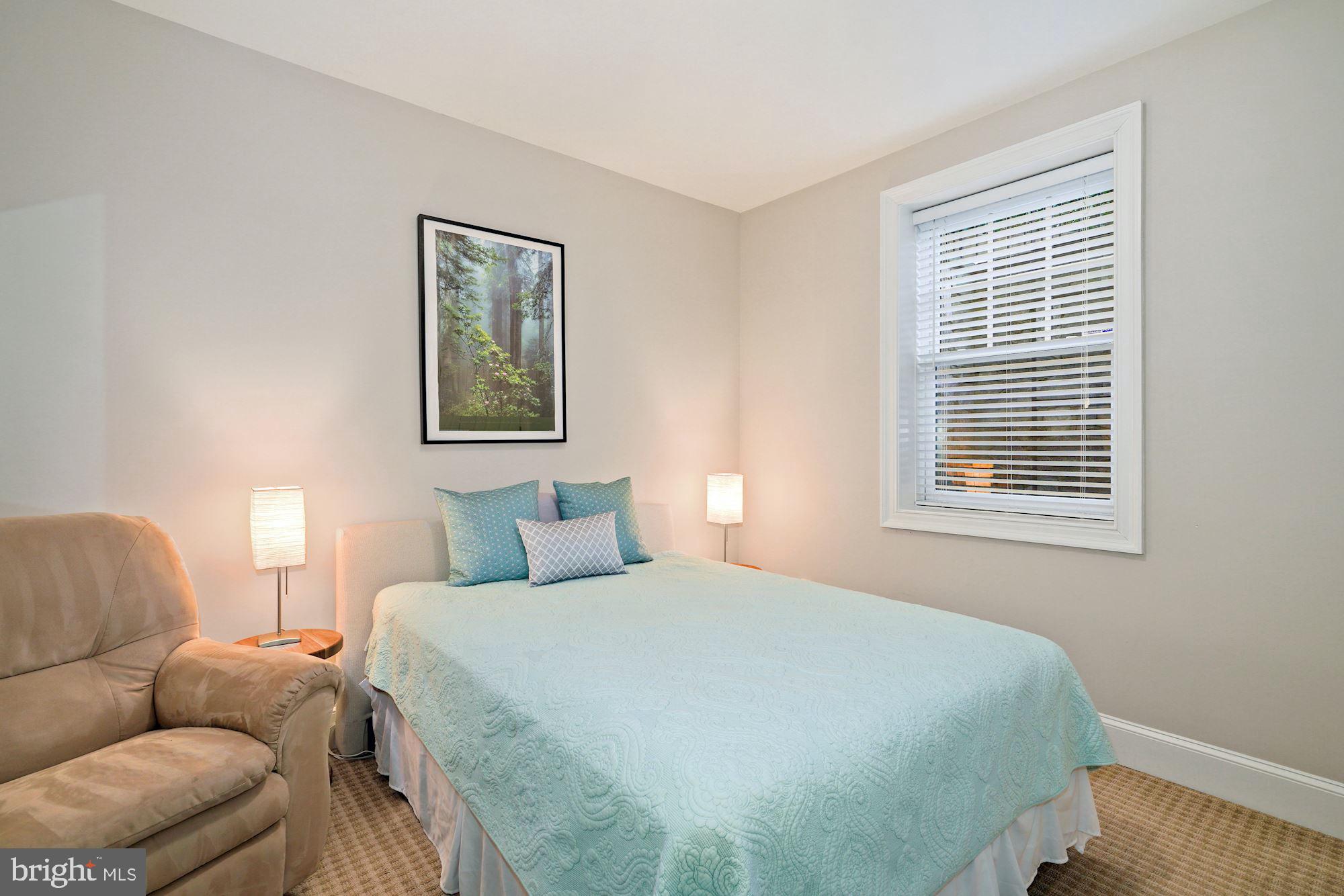 LEE HEIGHTS - Residential