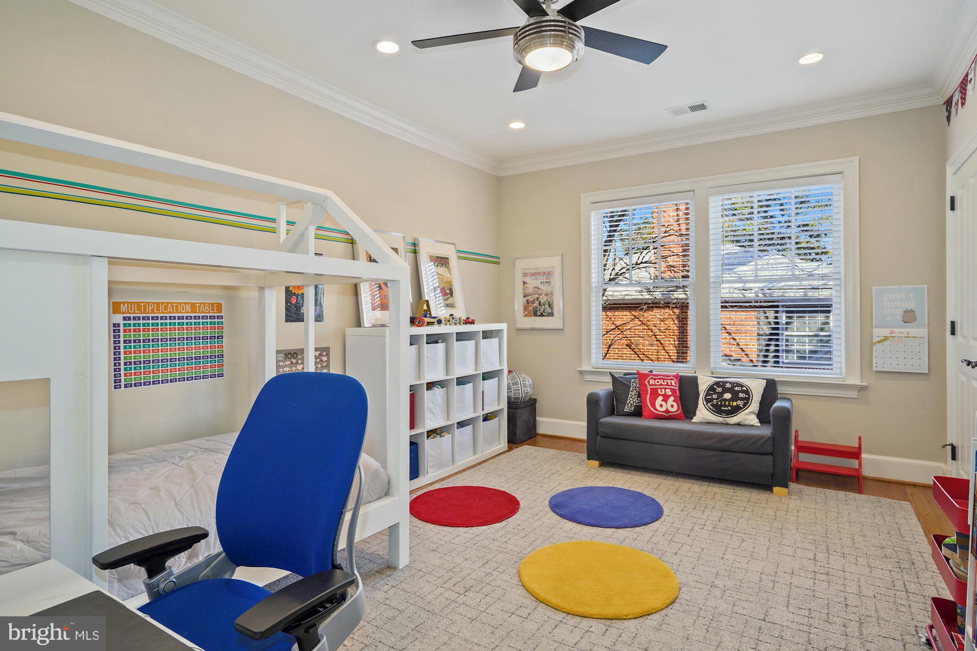 LEE HEIGHTS - Residential