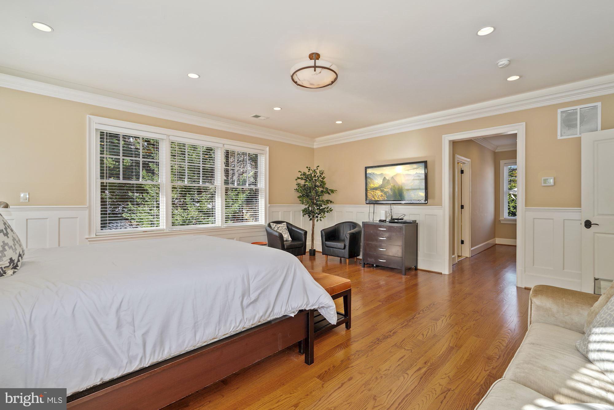 LEE HEIGHTS - Residential