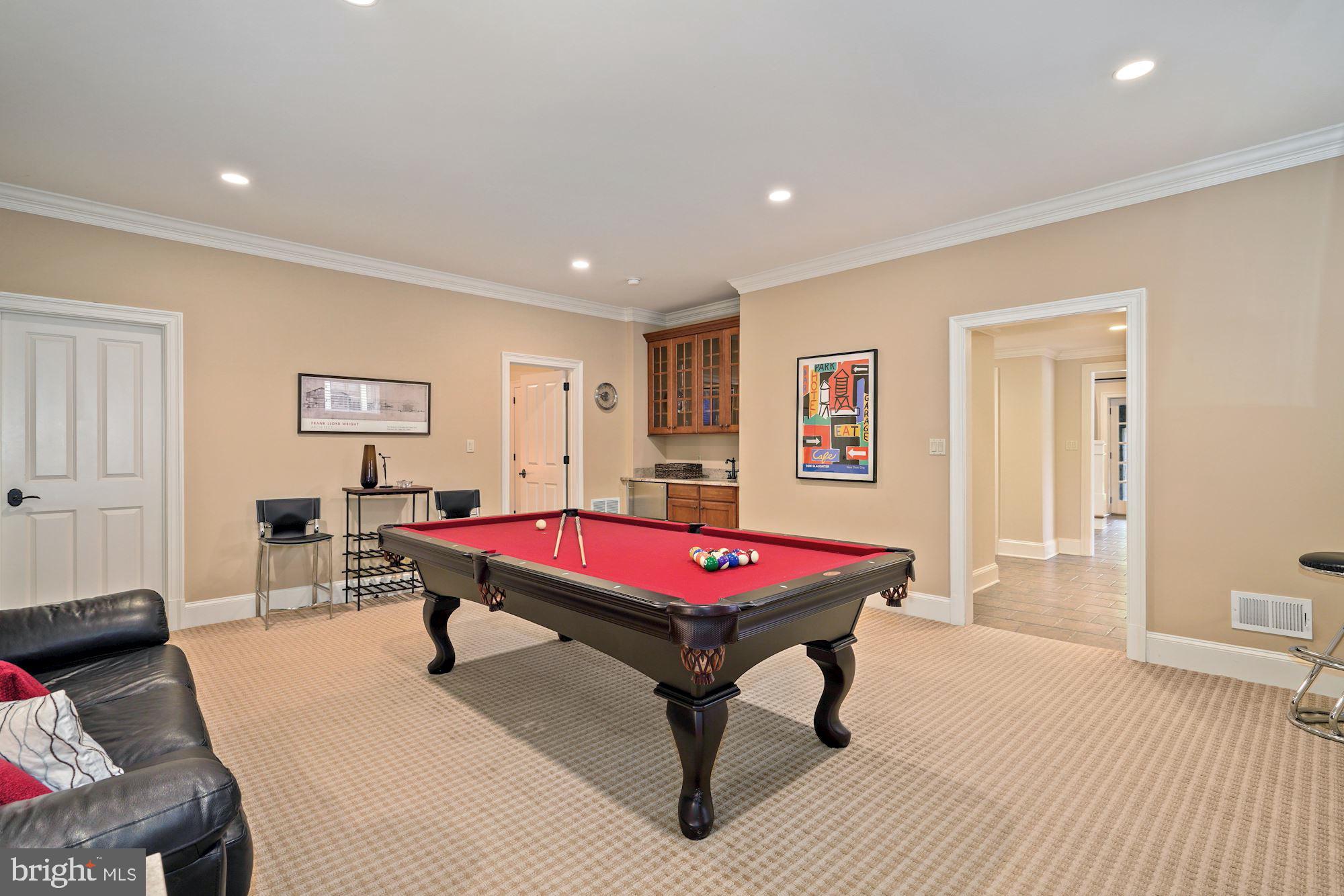 LEE HEIGHTS - Residential