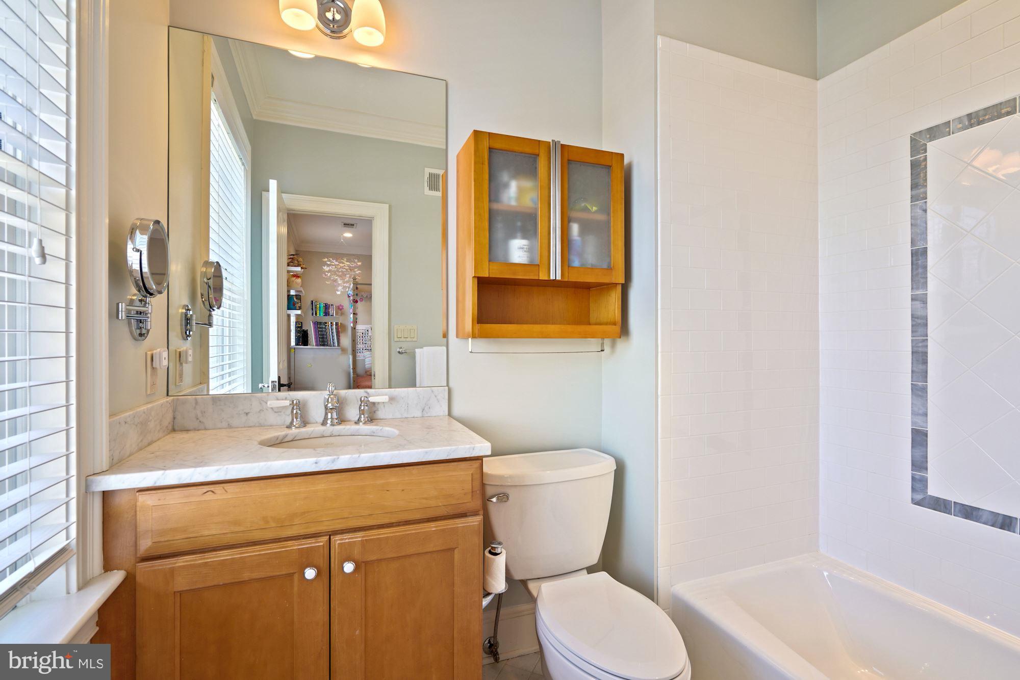 LEE HEIGHTS - Residential