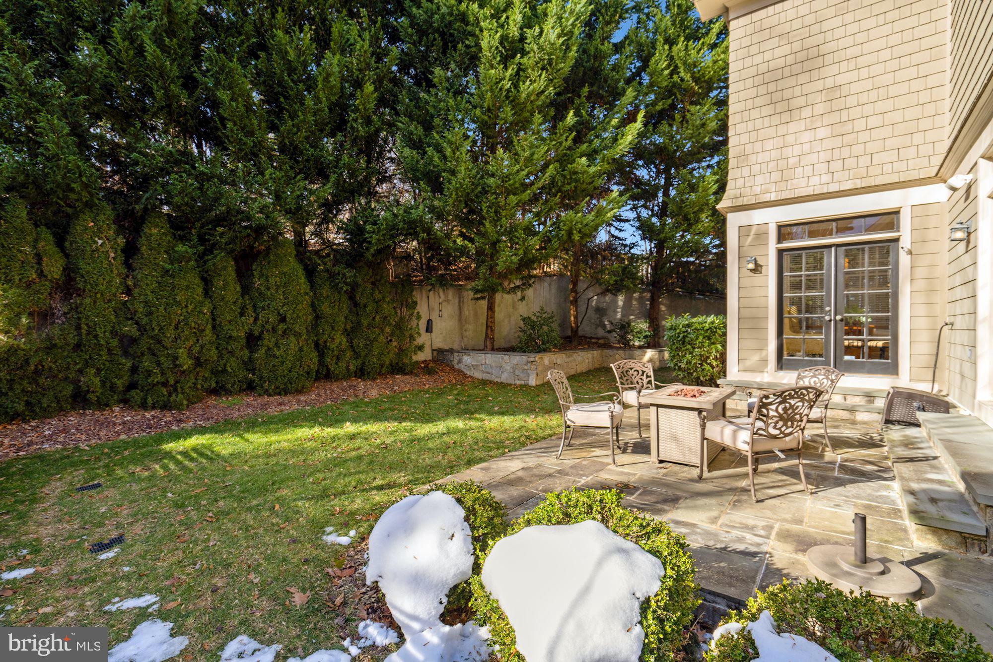 LEE HEIGHTS - Residential