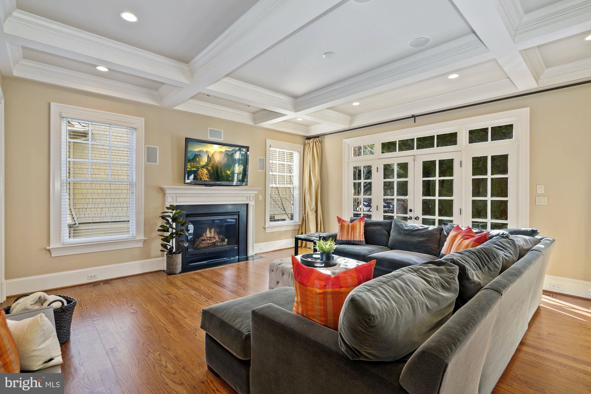 LEE HEIGHTS - Residential