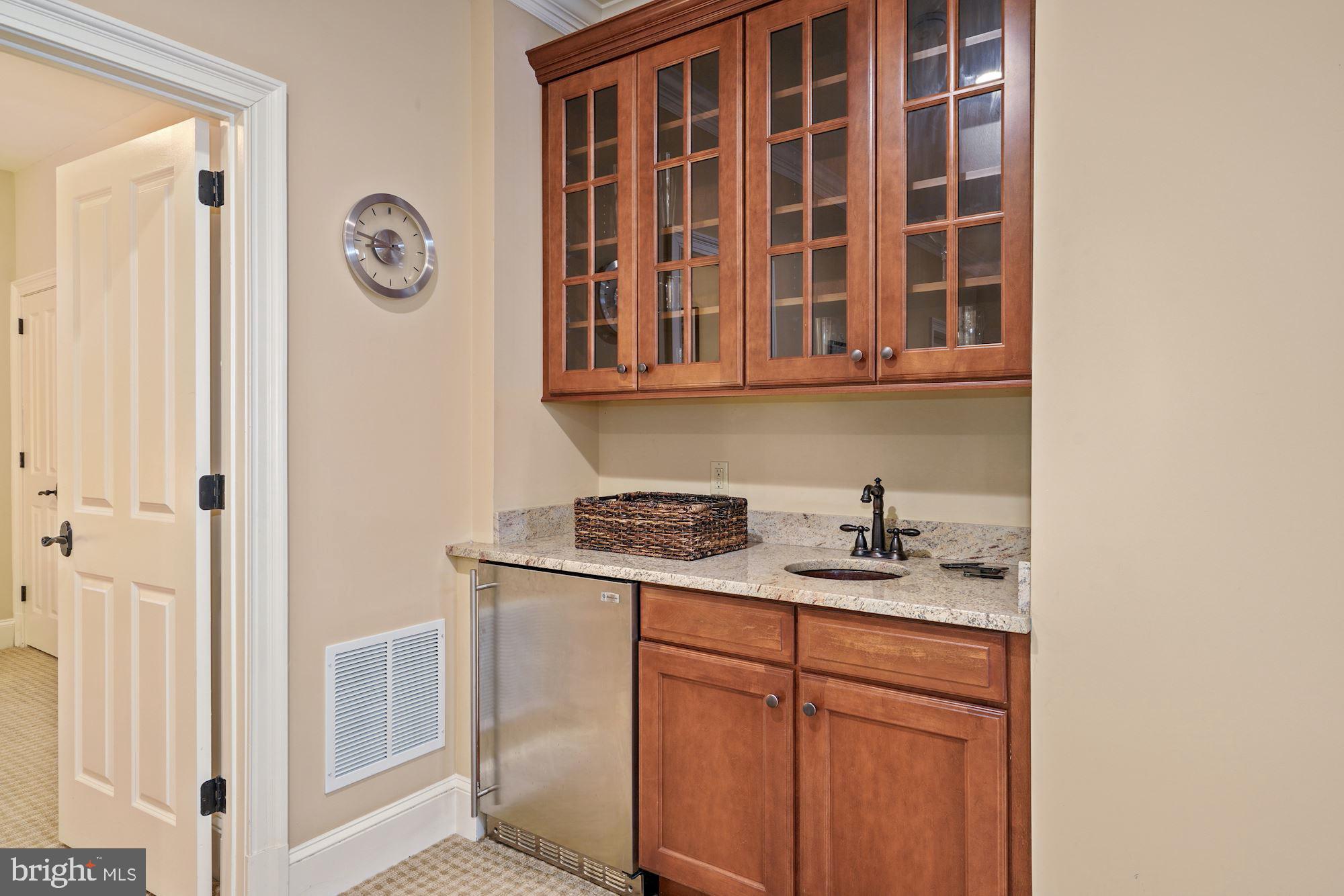 LEE HEIGHTS - Residential