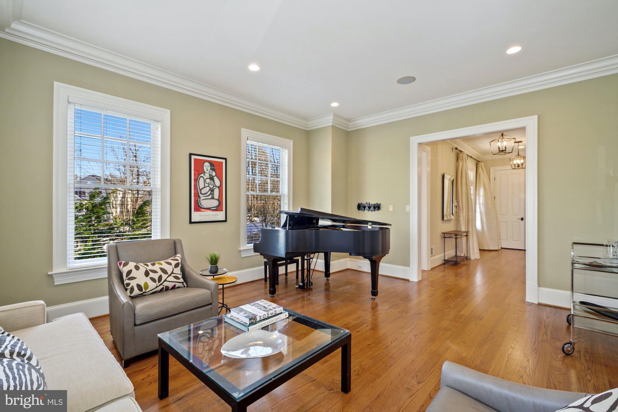 LEE HEIGHTS - Residential