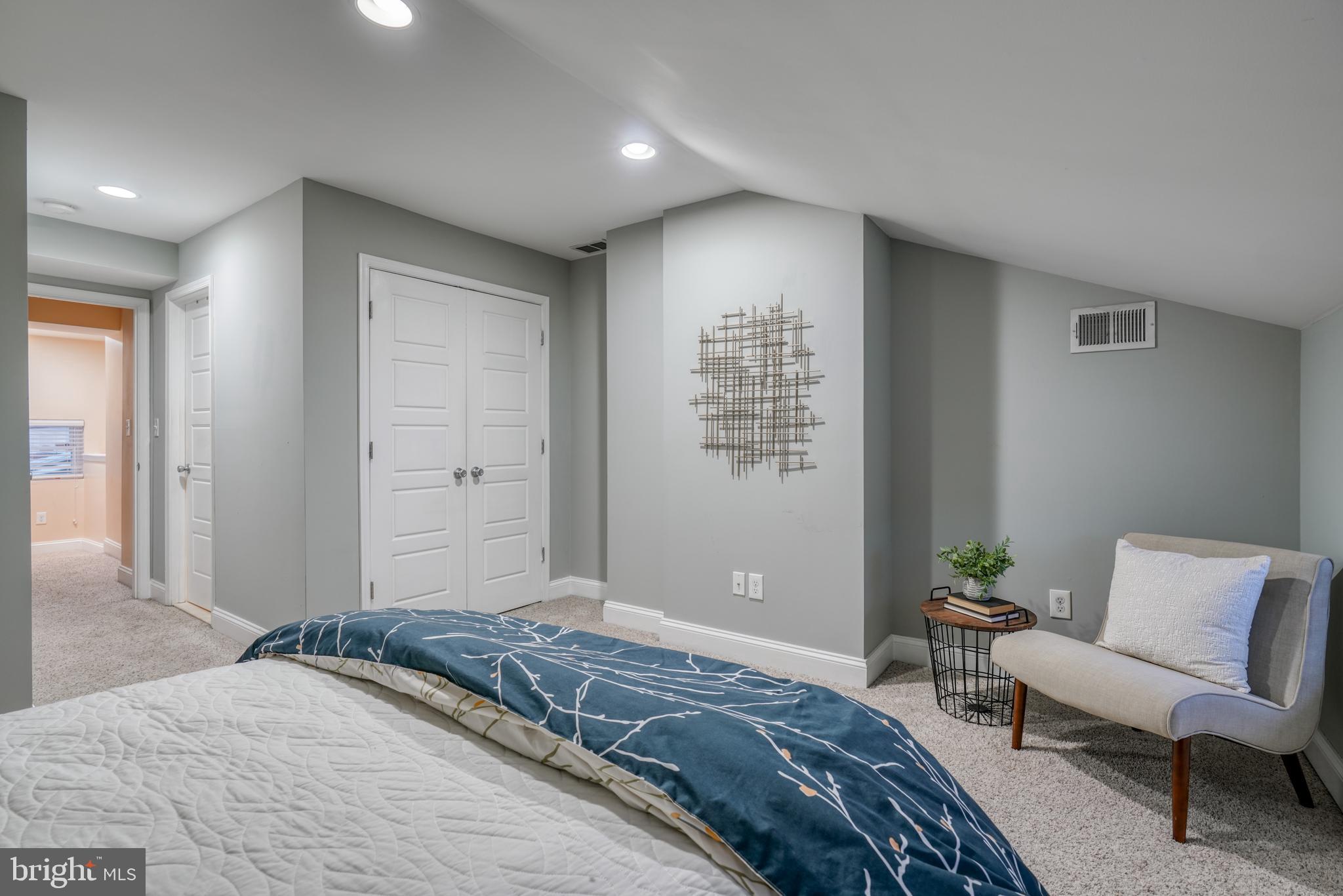 UPPER FELLS POINT - Residential