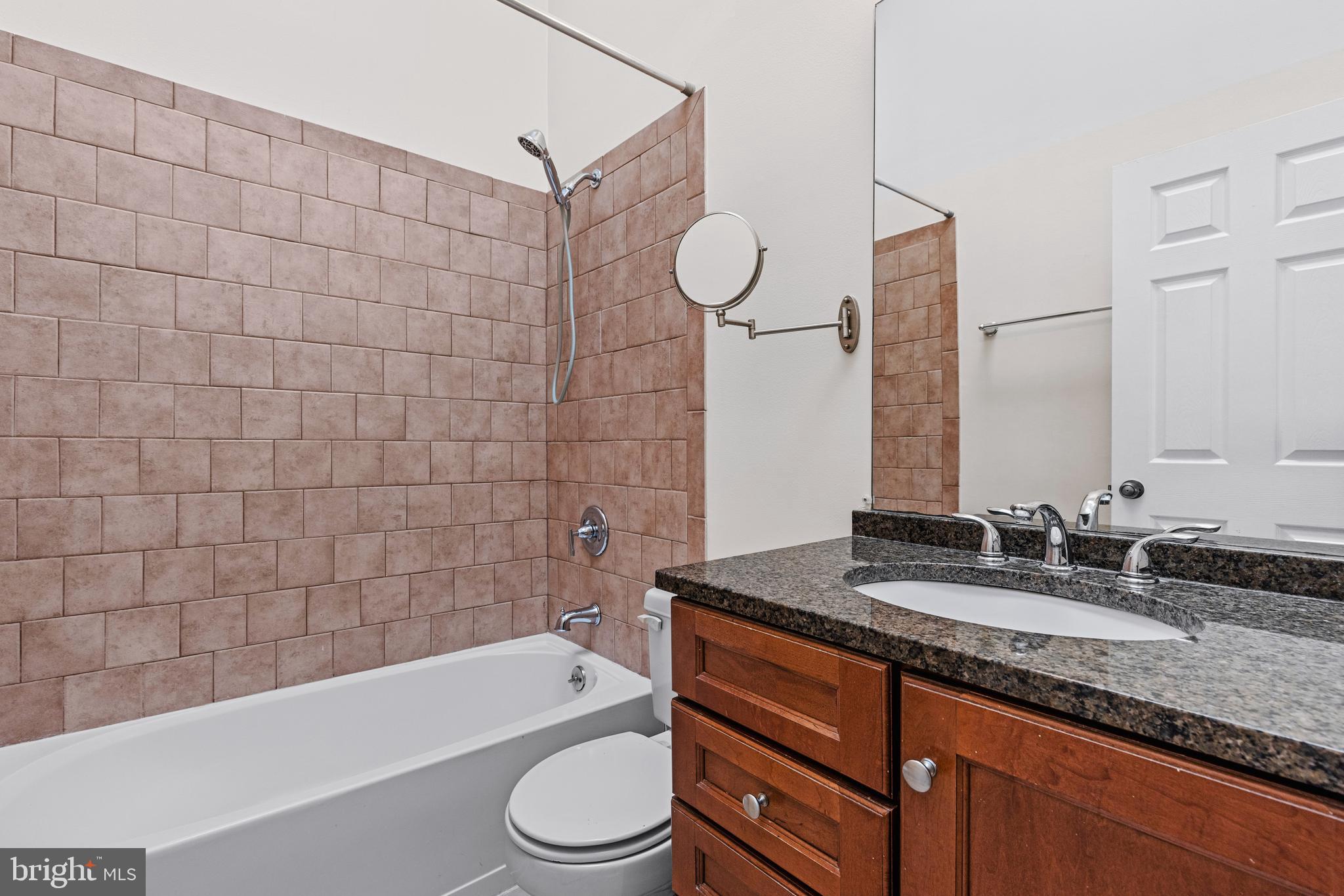 LOVETON FARMS - Residential Lease