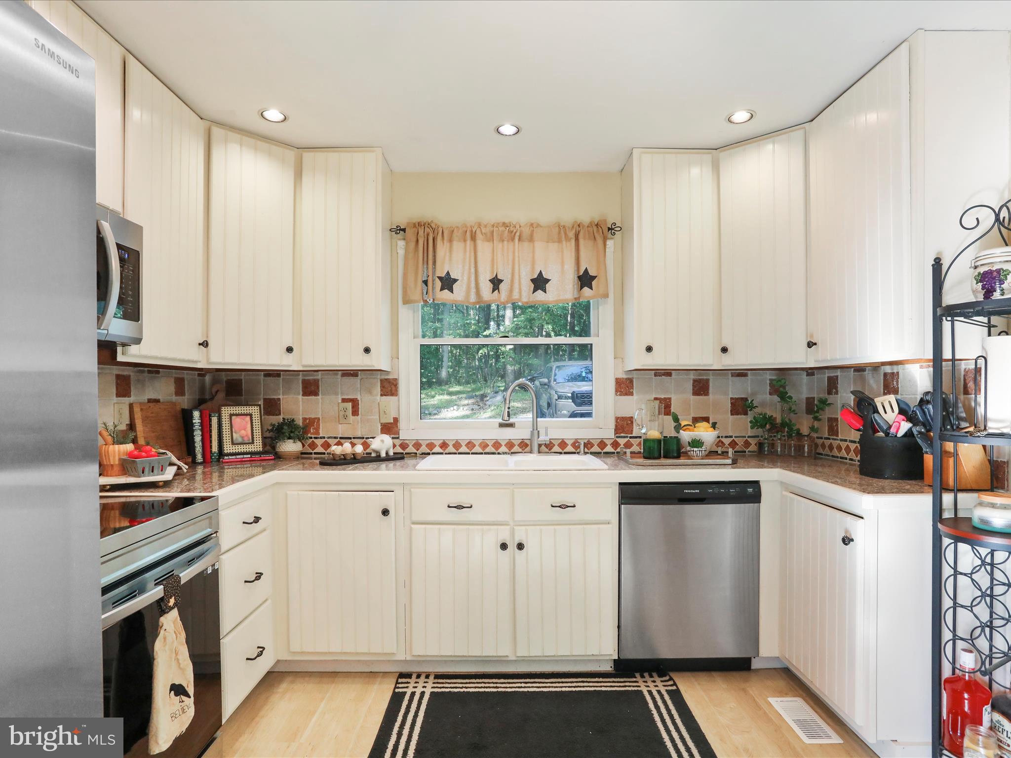 GREENWOOD ACRES - Residential