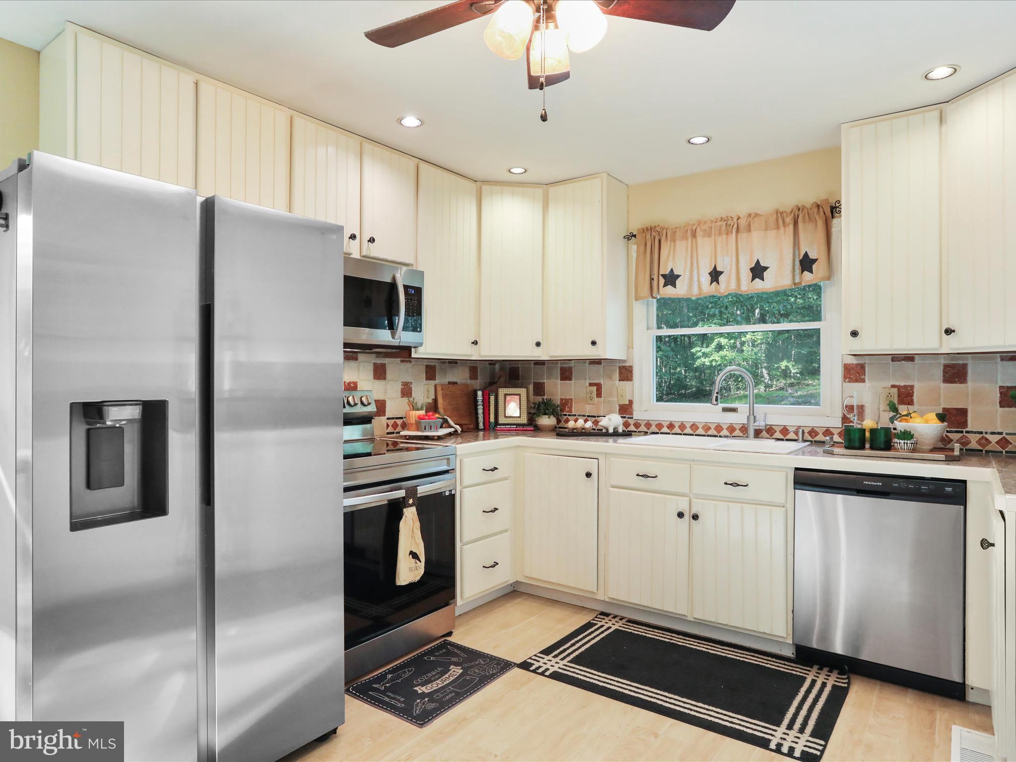 GREENWOOD ACRES - Residential