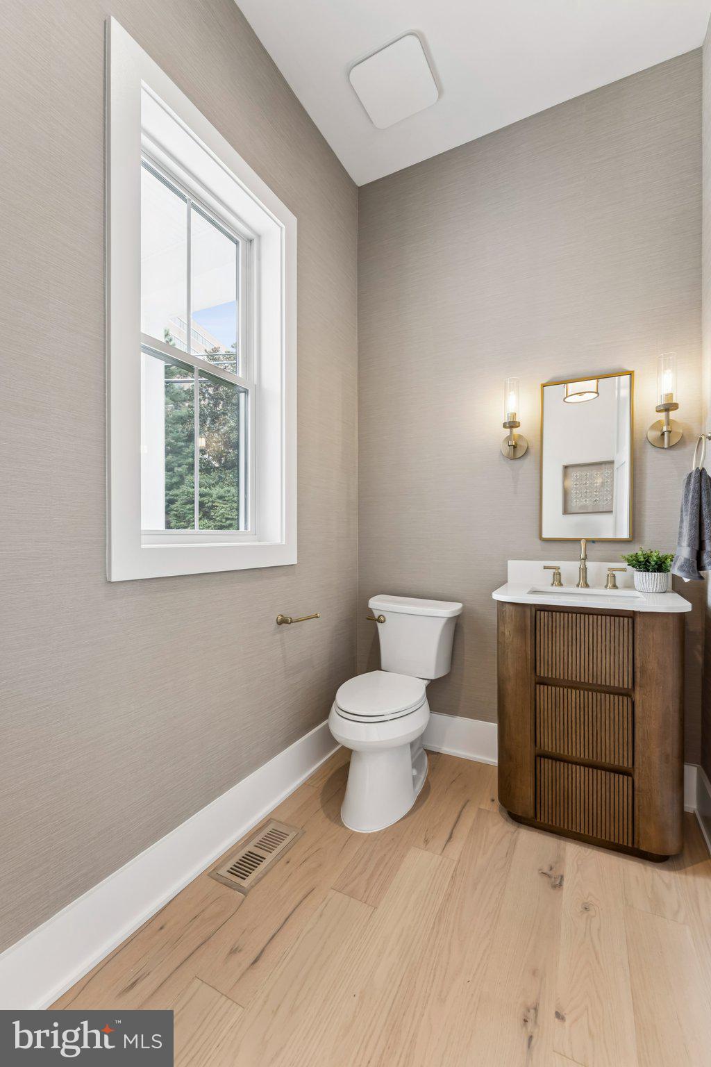 WAYCROFT - WOODLAWN - Residential