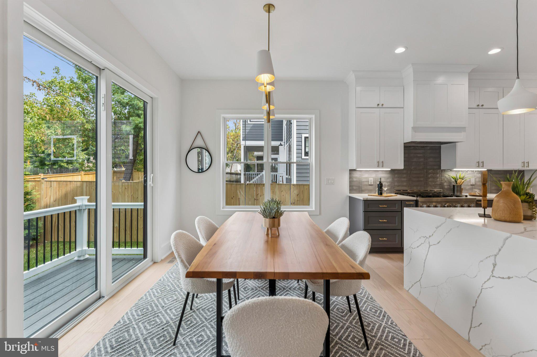 WAYCROFT - WOODLAWN - Residential