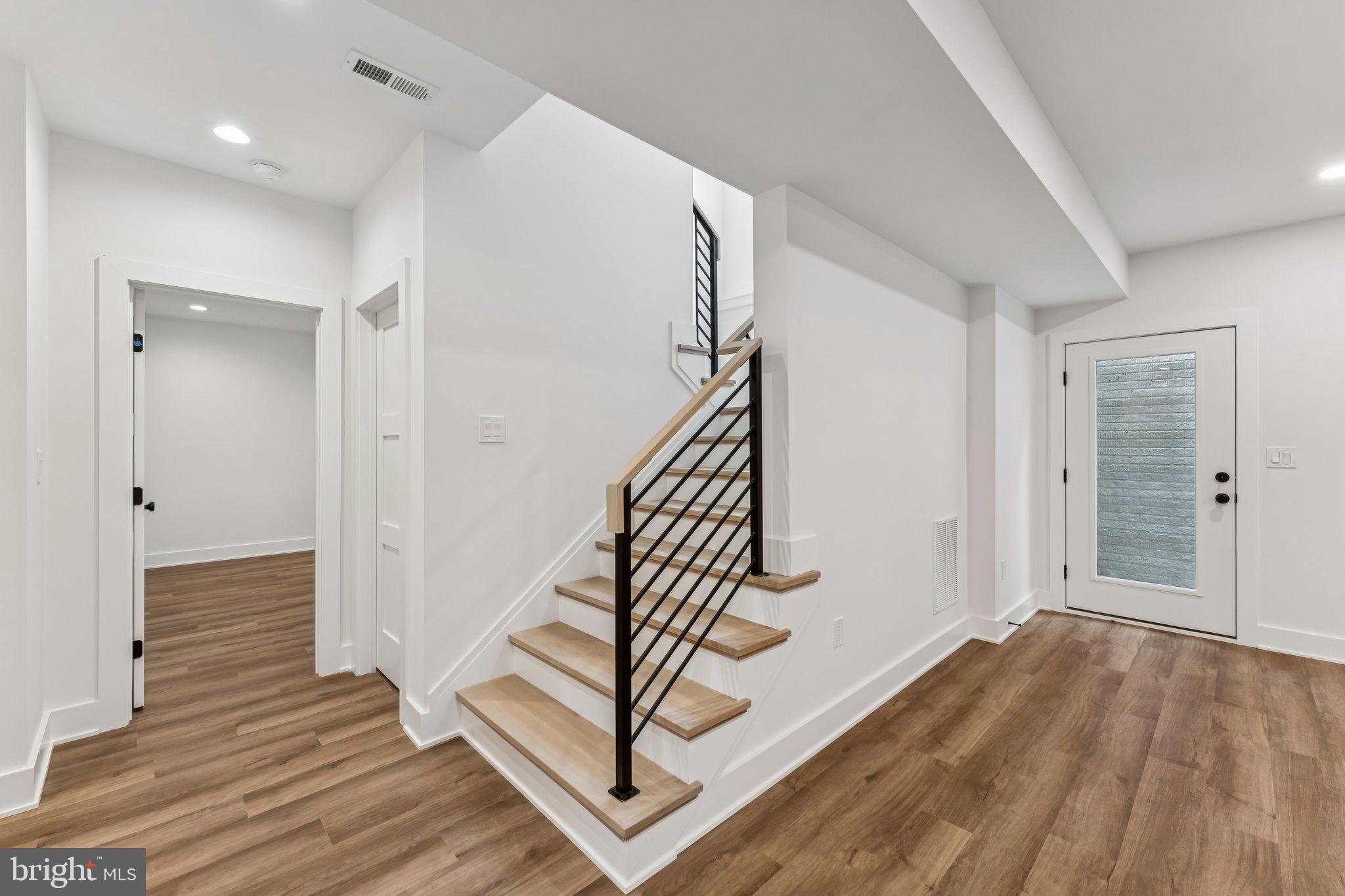 WAYCROFT - WOODLAWN - Residential