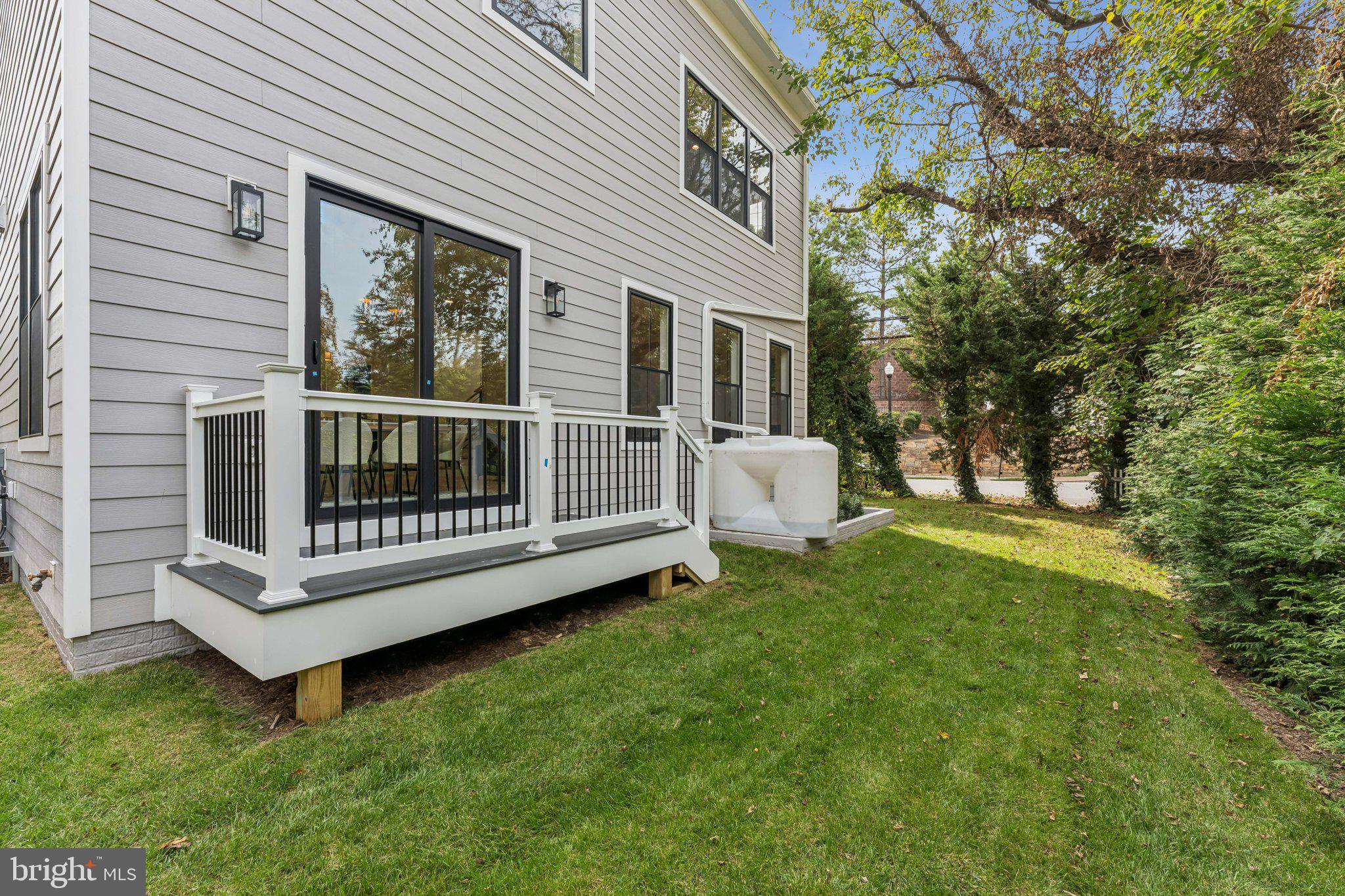 WAYCROFT - WOODLAWN - Residential