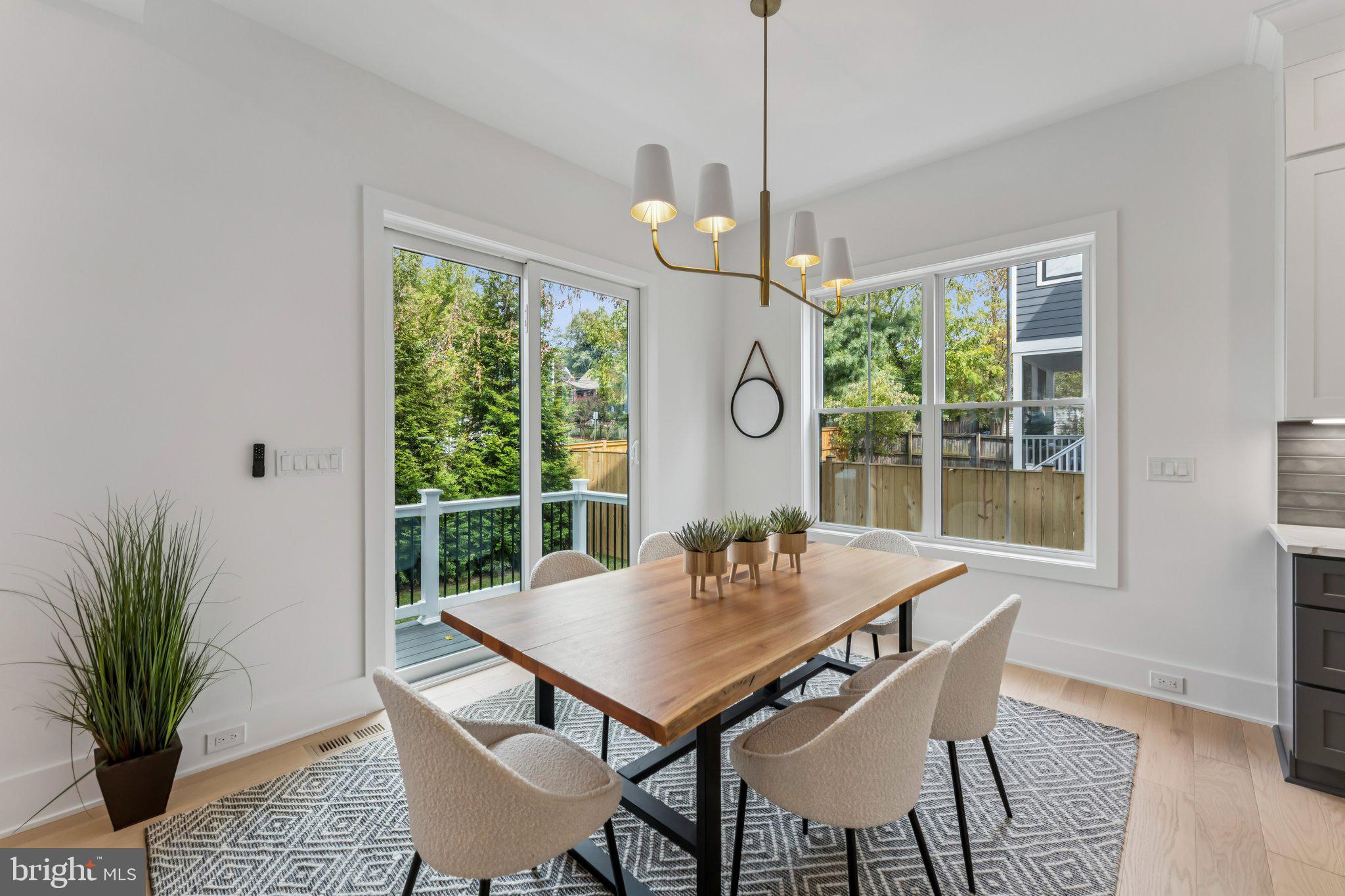 WAYCROFT - WOODLAWN - Residential