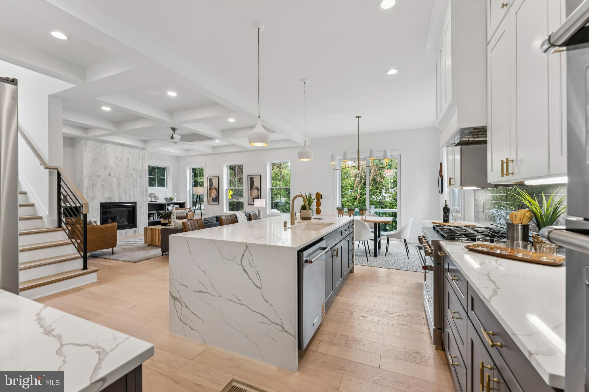 WAYCROFT - WOODLAWN - Residential