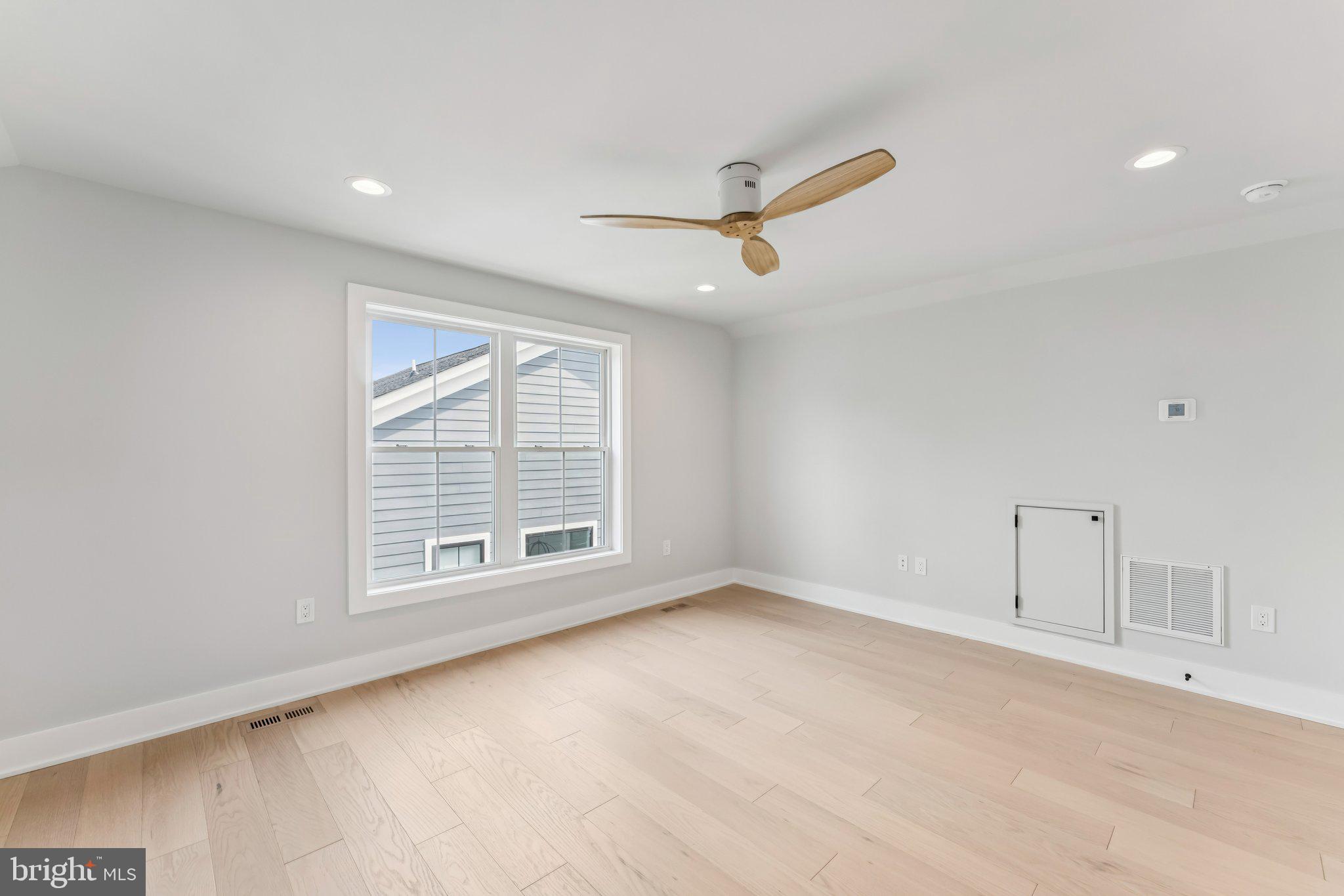 WAYCROFT - WOODLAWN - Residential